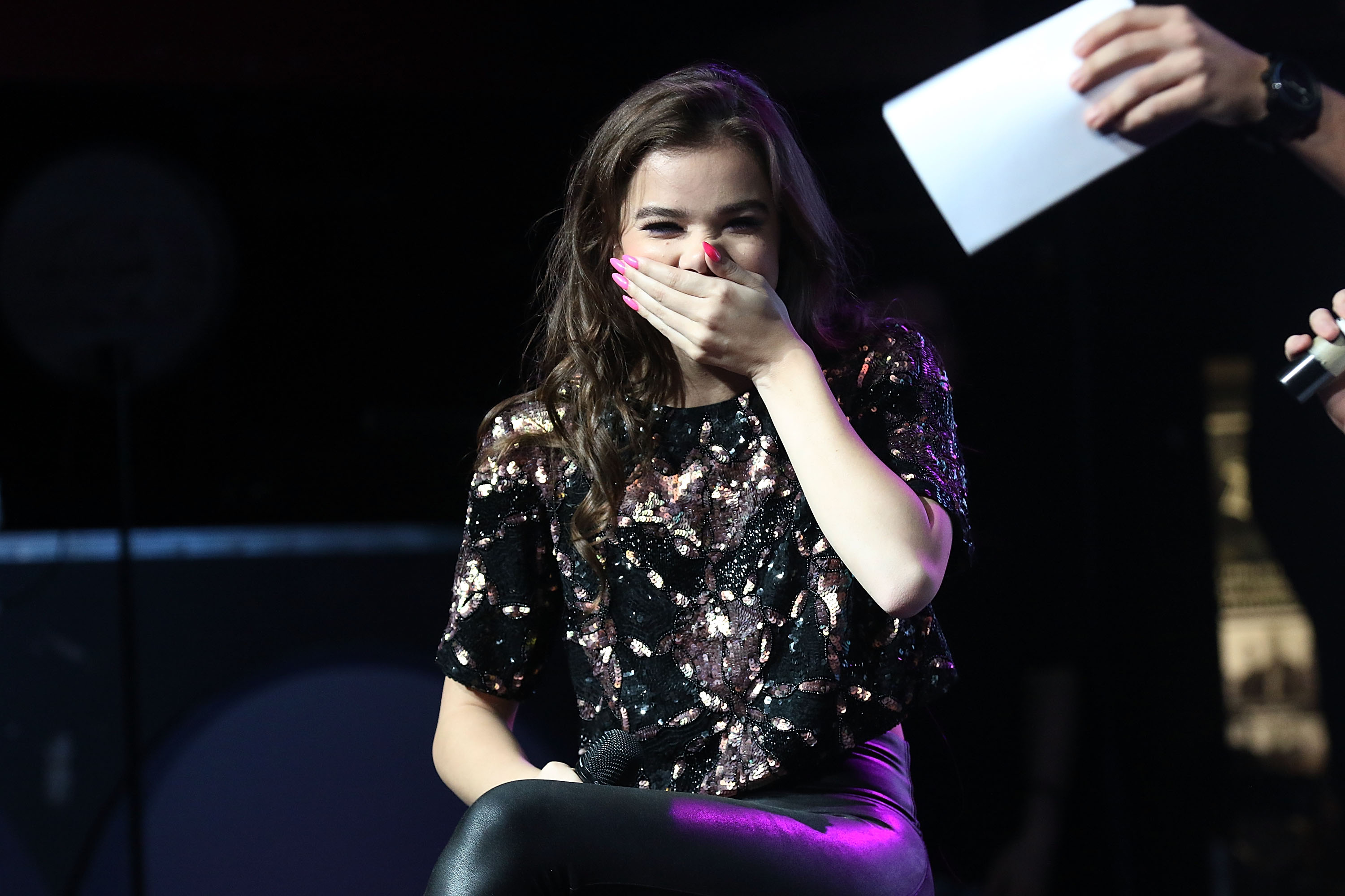 Hailee Steinfeld attends Hits 97.3 Sessions