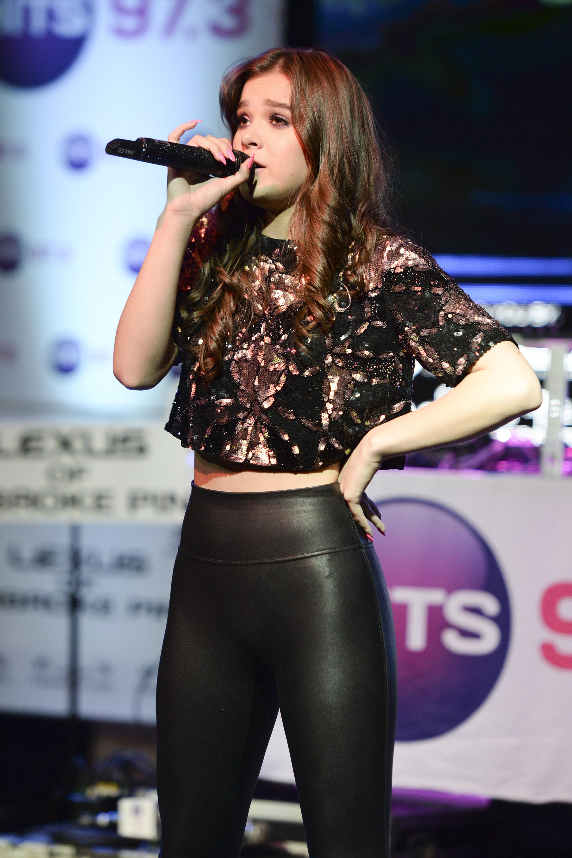 Hailee Steinfeld attends Hits 97.3 Sessions