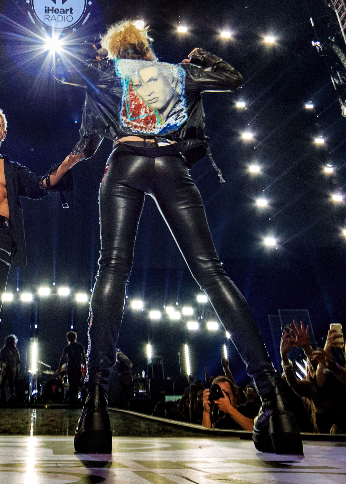 Miley Cyrus duet with Billy Idol at the 2016 iHeartRadio Music Festival