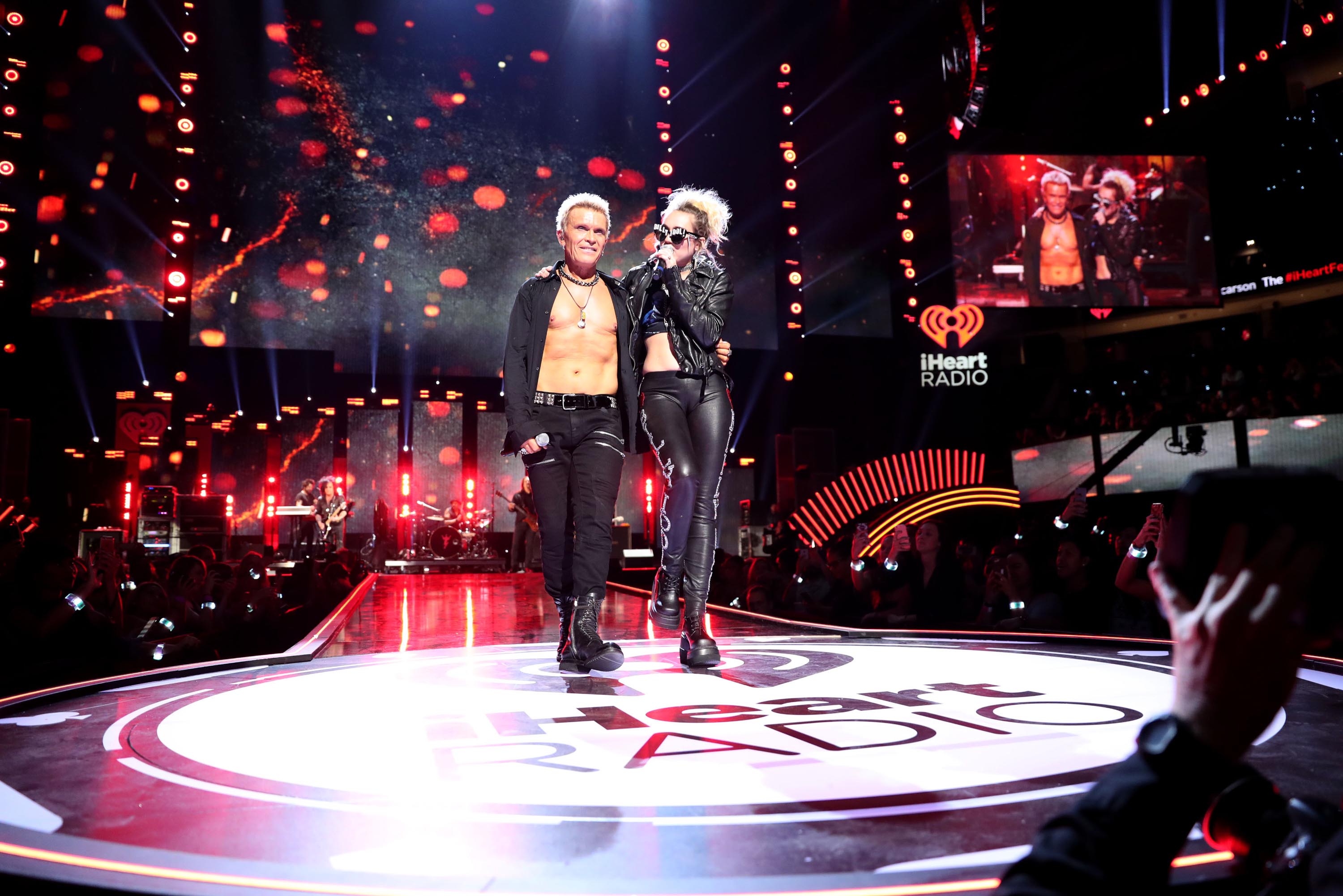 Miley Cyrus duet with Billy Idol at the 2016 iHeartRadio Music Festival