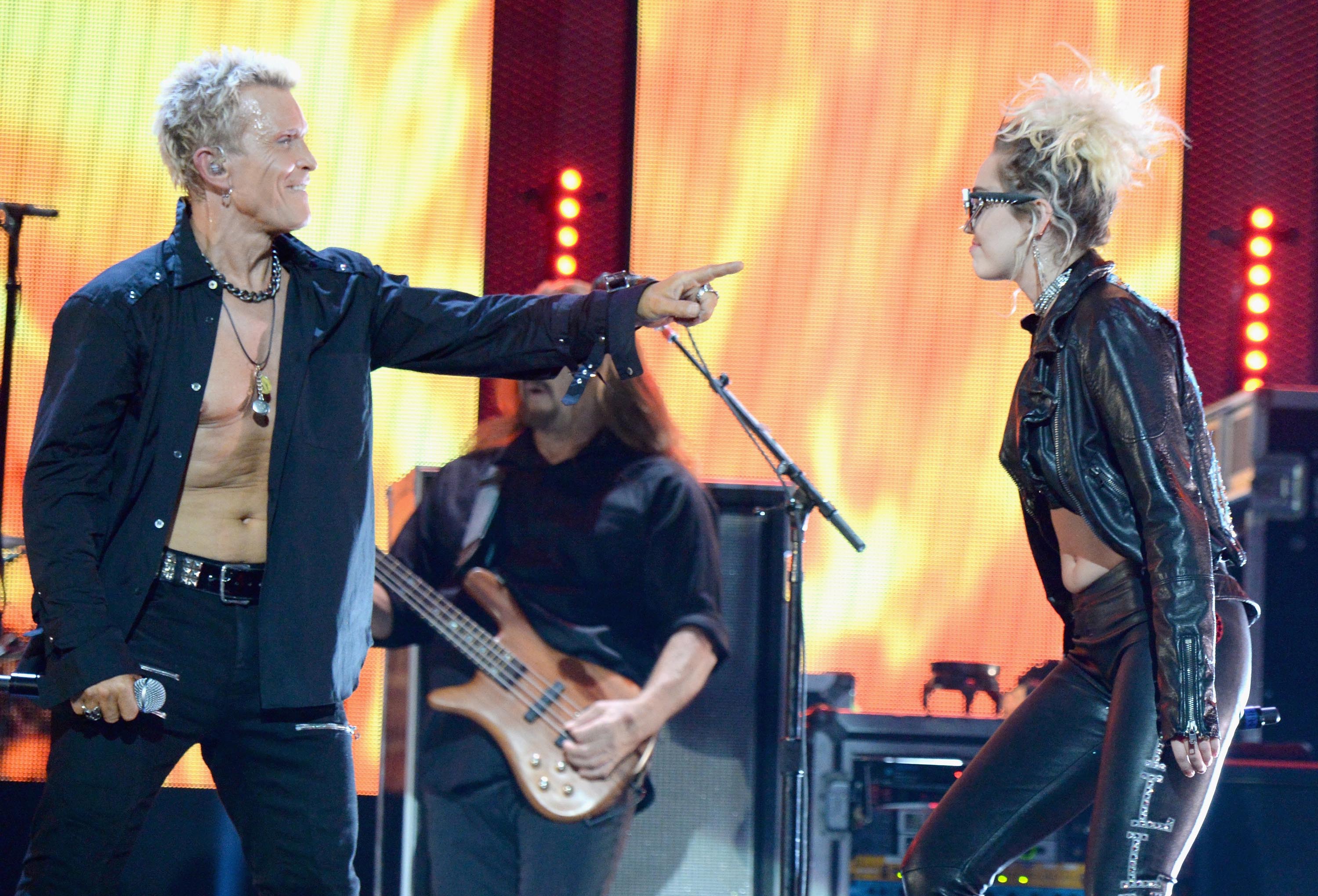 Miley Cyrus duet with Billy Idol at the 2016 iHeartRadio Music Festival