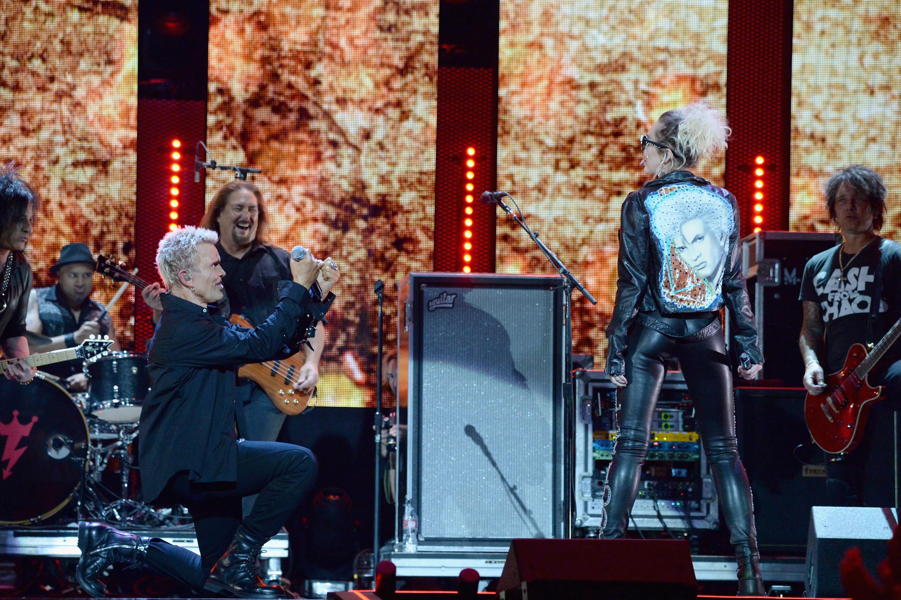 Miley Cyrus duet with Billy Idol at the 2016 iHeartRadio Music Festival