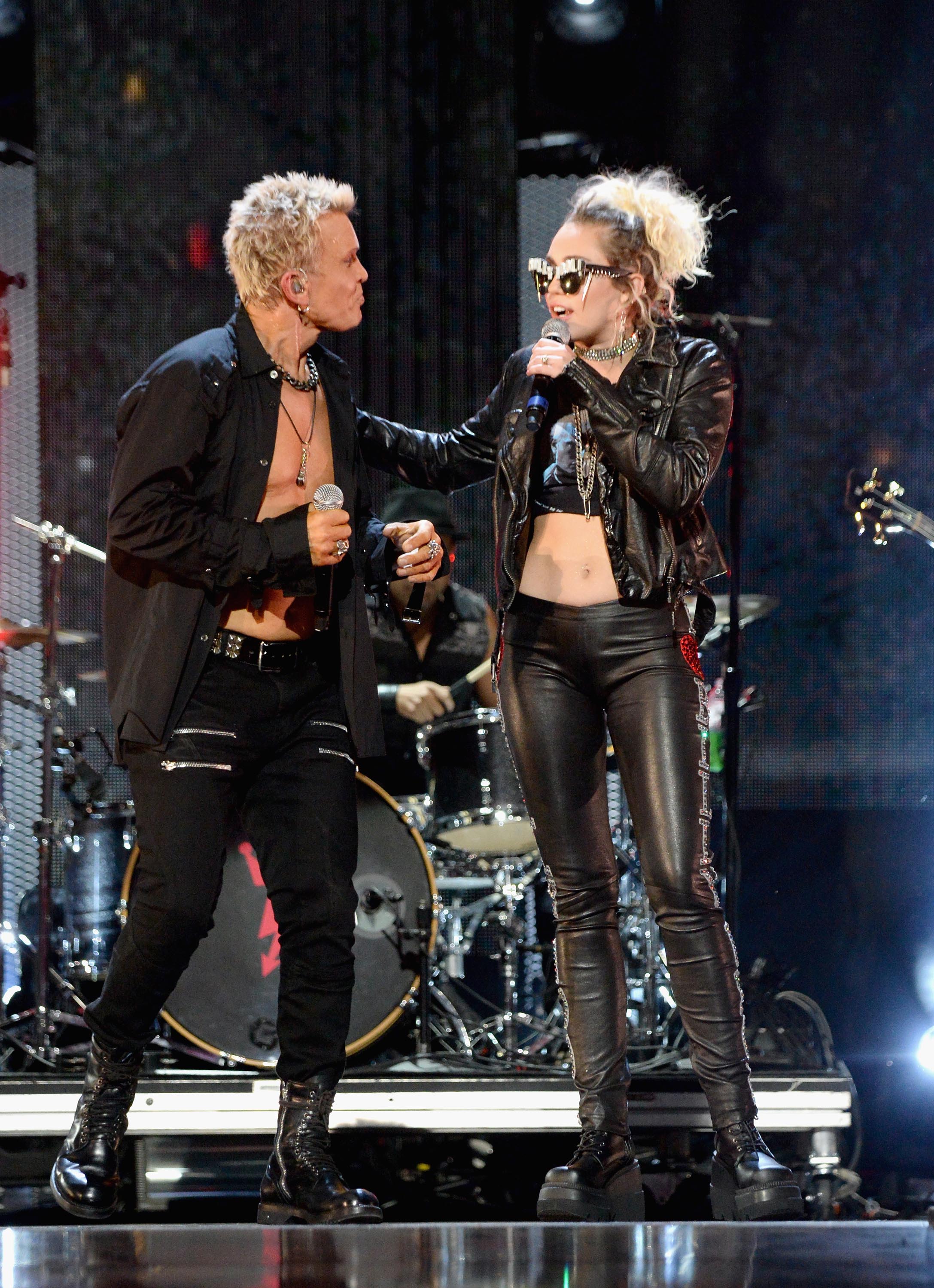 Miley Cyrus duet with Billy Idol at the 2016 iHeartRadio Music Festival