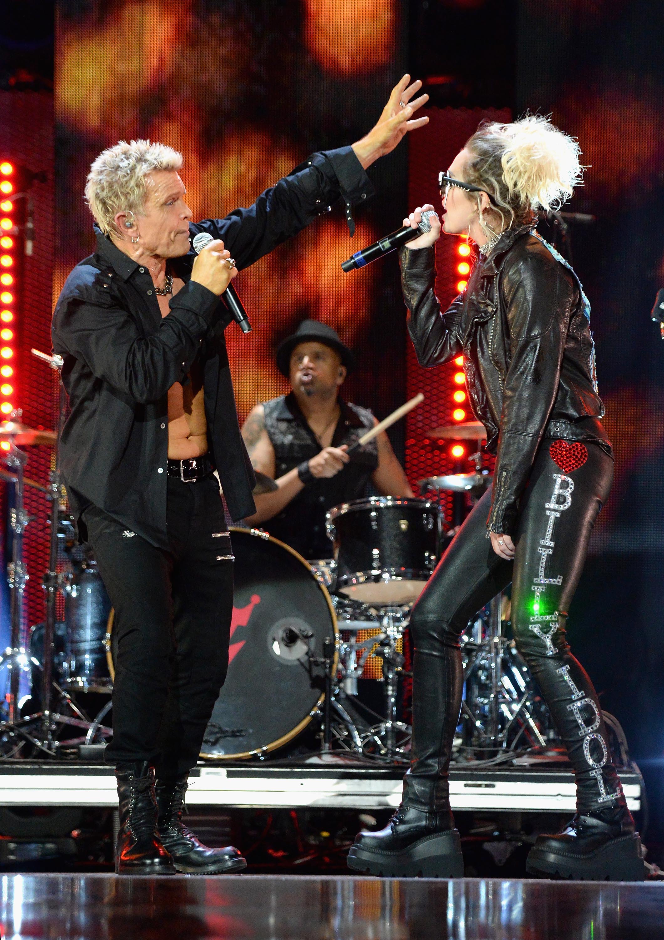 Miley Cyrus duet with Billy Idol at the 2016 iHeartRadio Music Festival