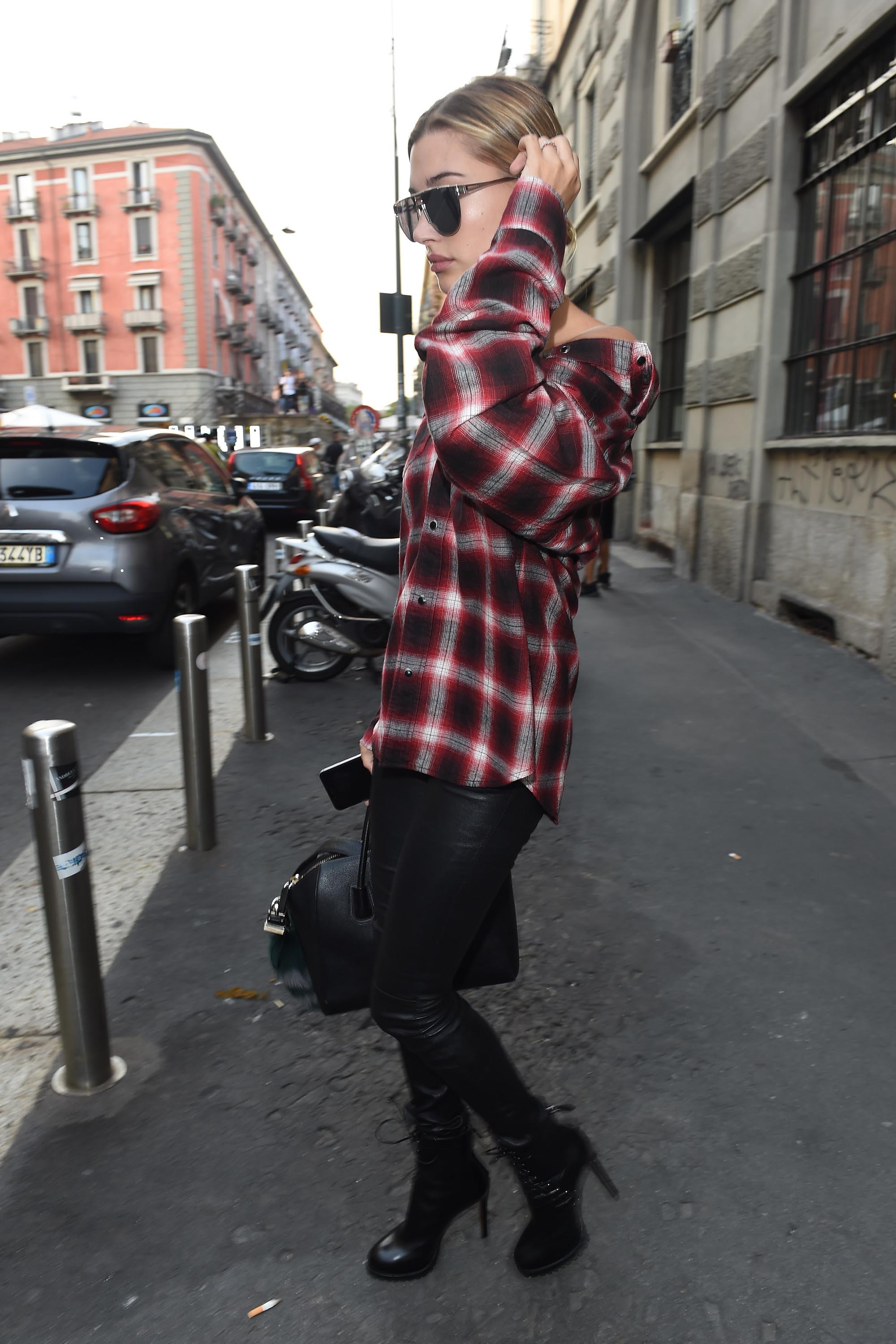 Hailey Baldwin shopping in Milan