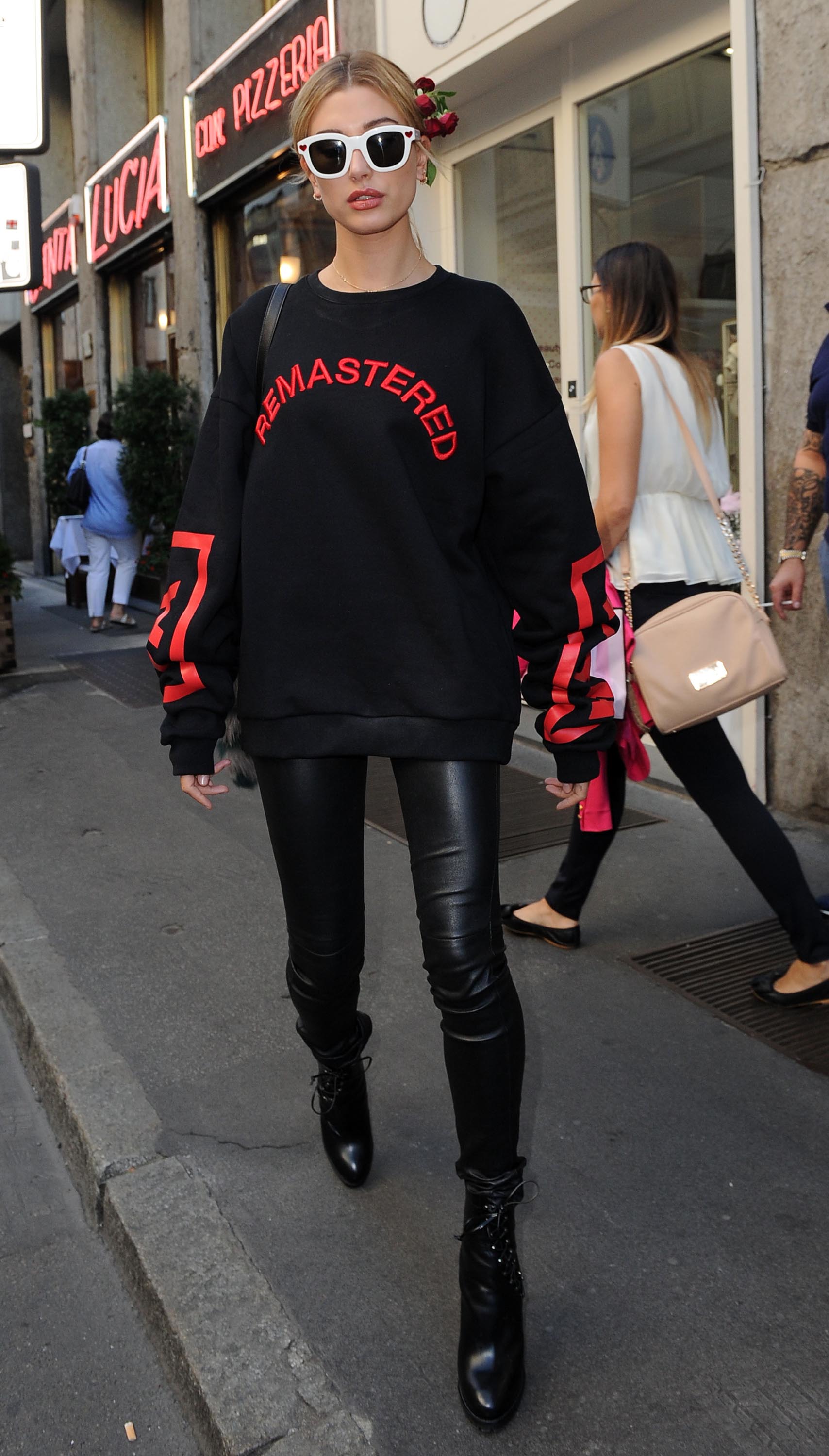 Hailey Baldwin arriving at a Fashion Show in Milan