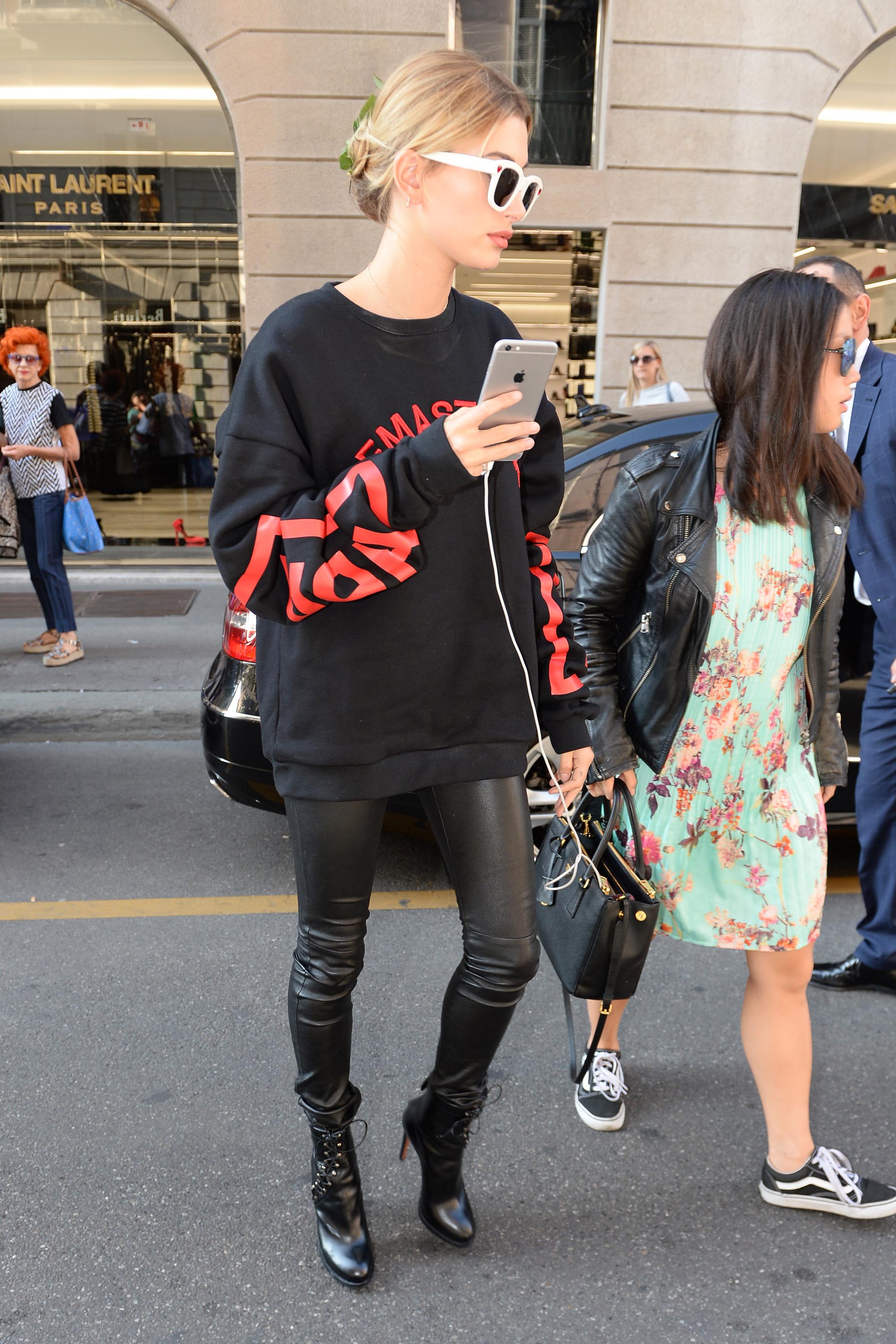 Hailey Baldwin arriving at a Fashion Show in Milan