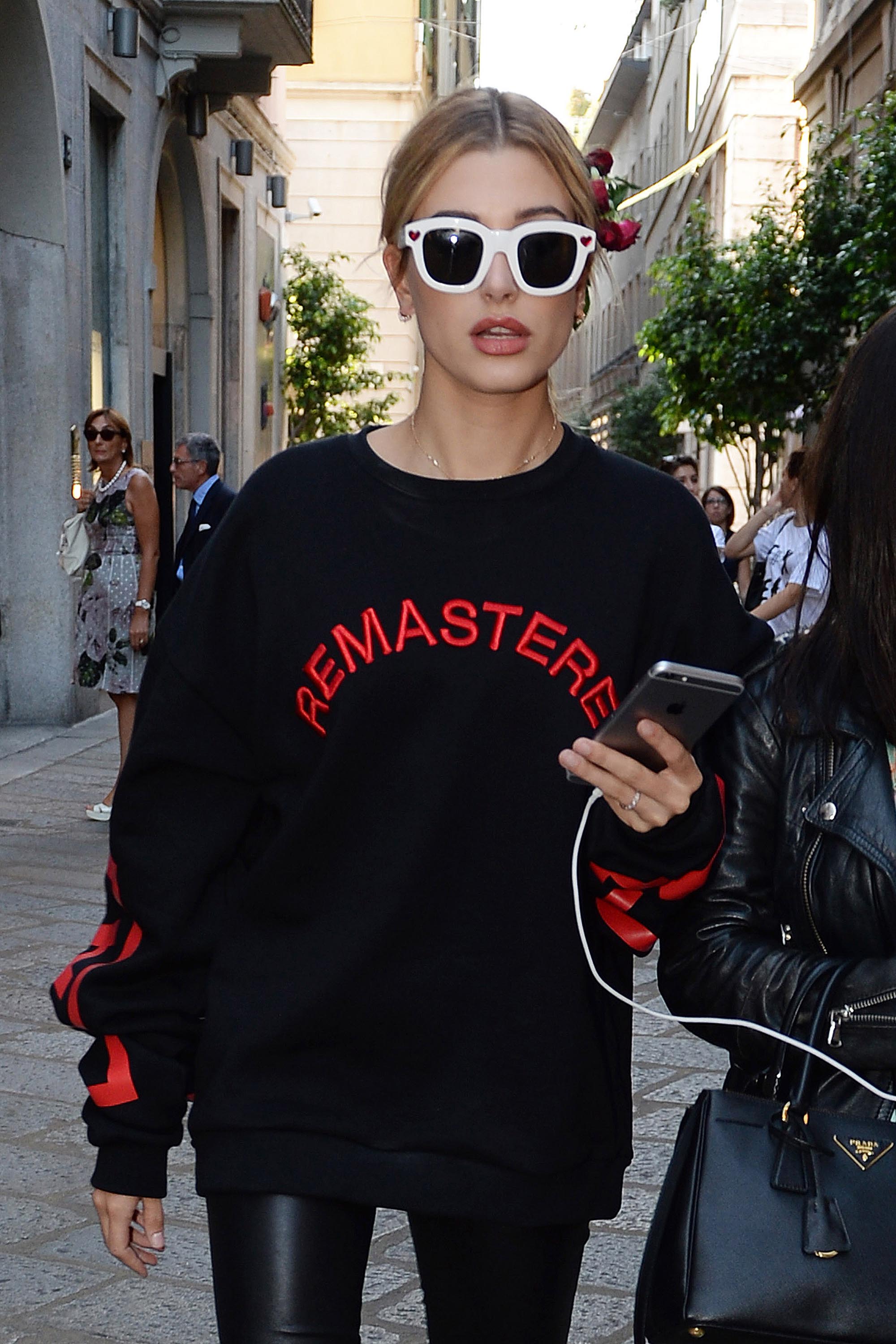 Hailey Baldwin arriving at a Fashion Show in Milan
