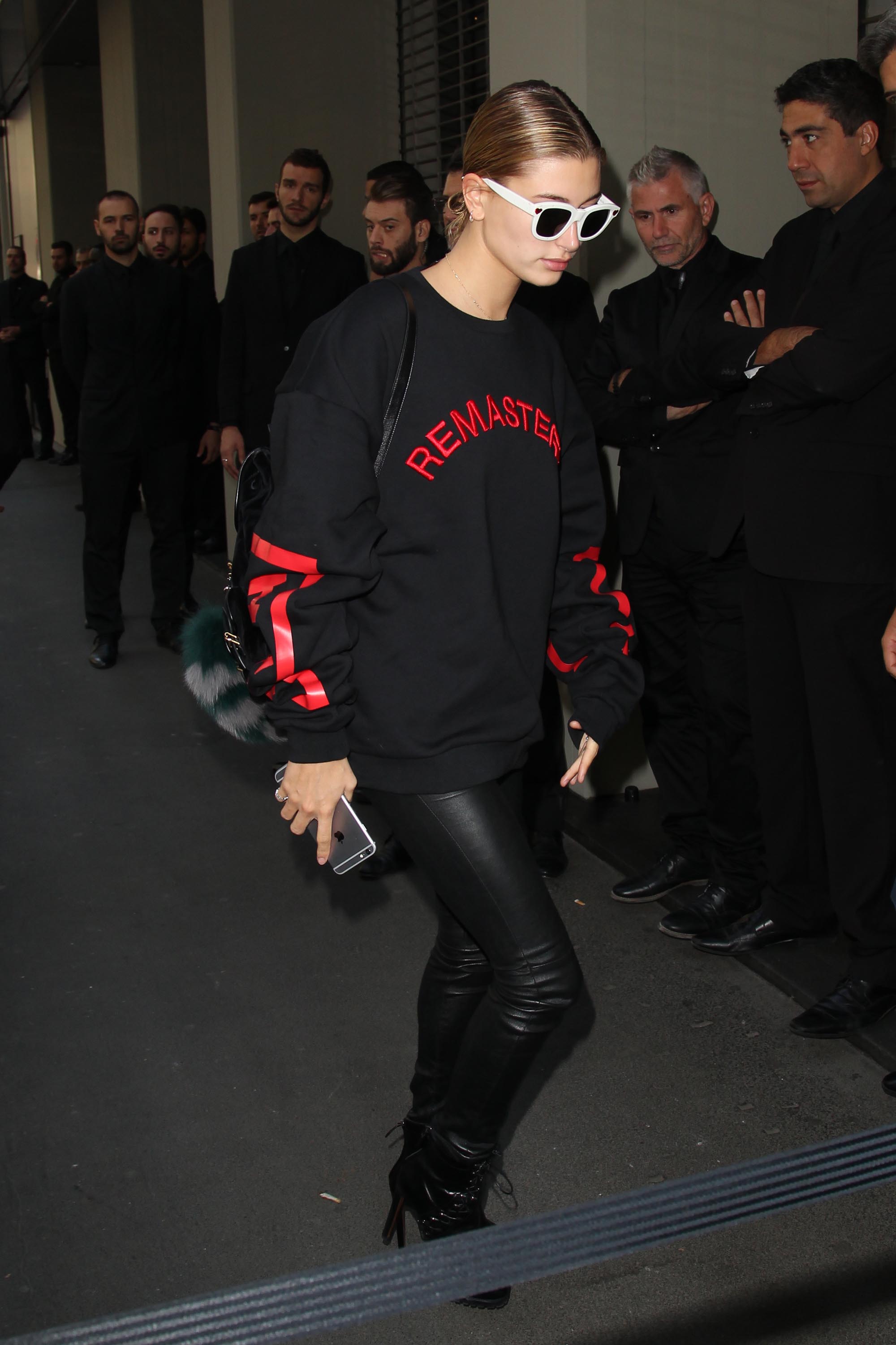 Hailey Baldwin arriving at a Fashion Show in Milan