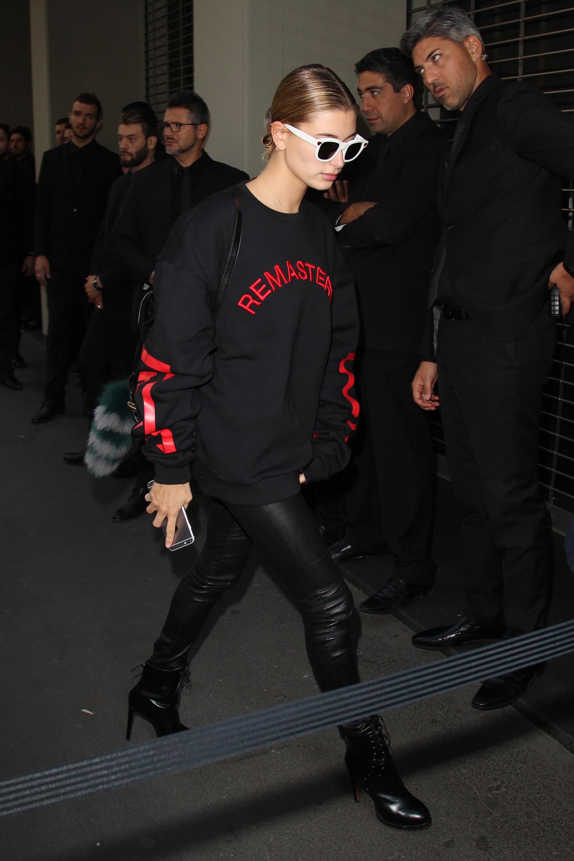 Hailey Baldwin arriving at a Fashion Show in Milan