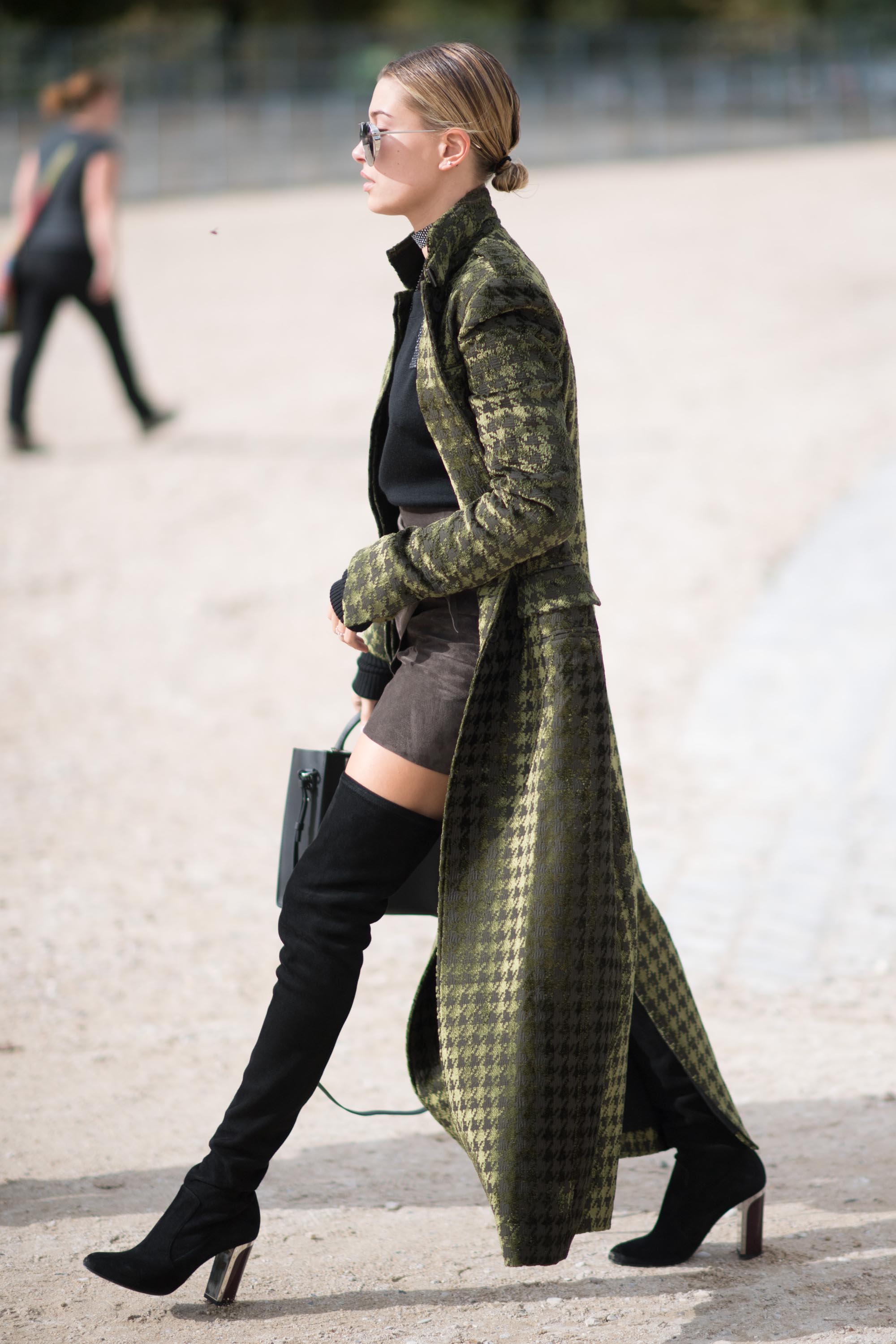 Hailey Baldwin Street Style at Paris Fashion Week