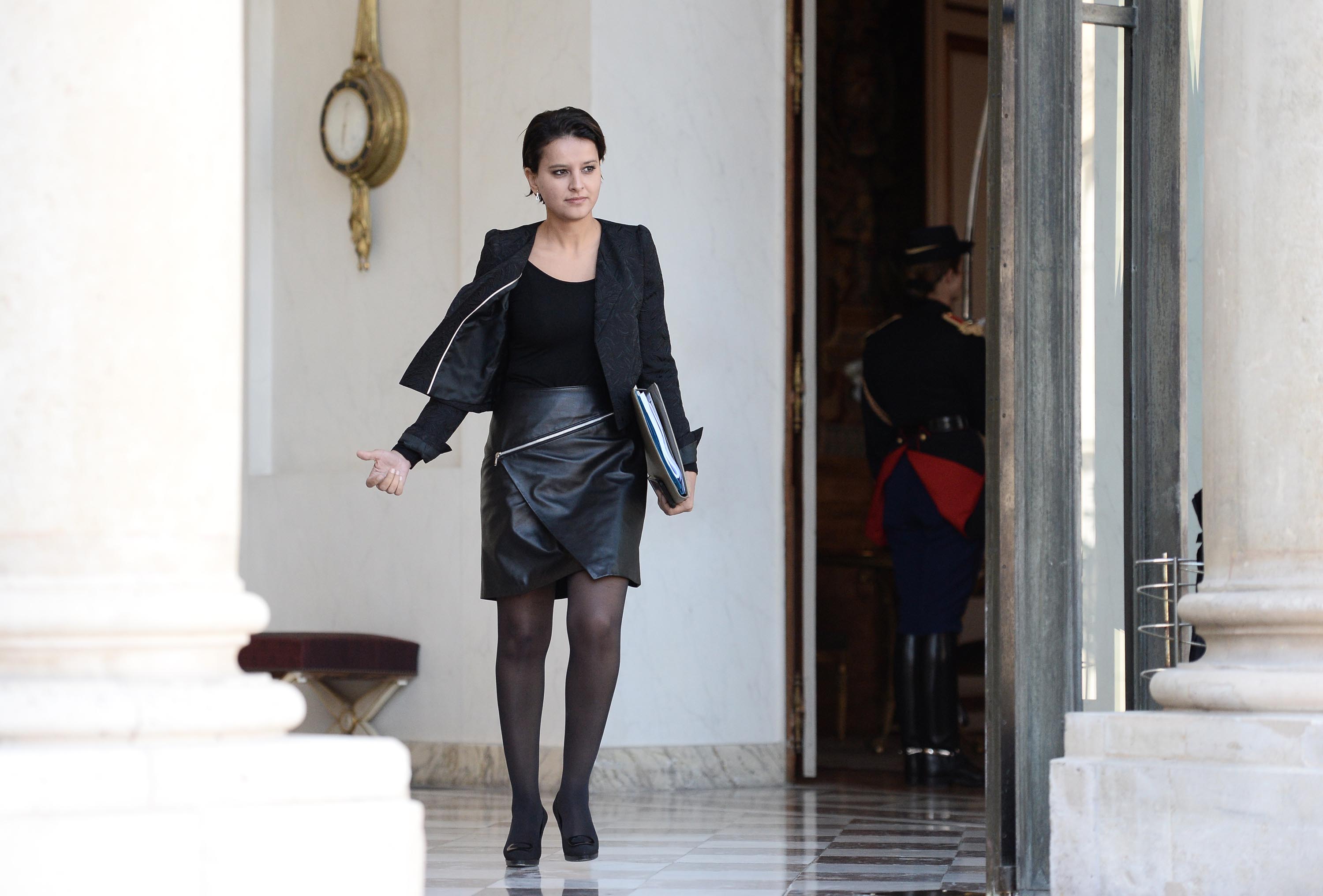 Najat Vallaud-Belkacem walks out of the Elysee presidential palace