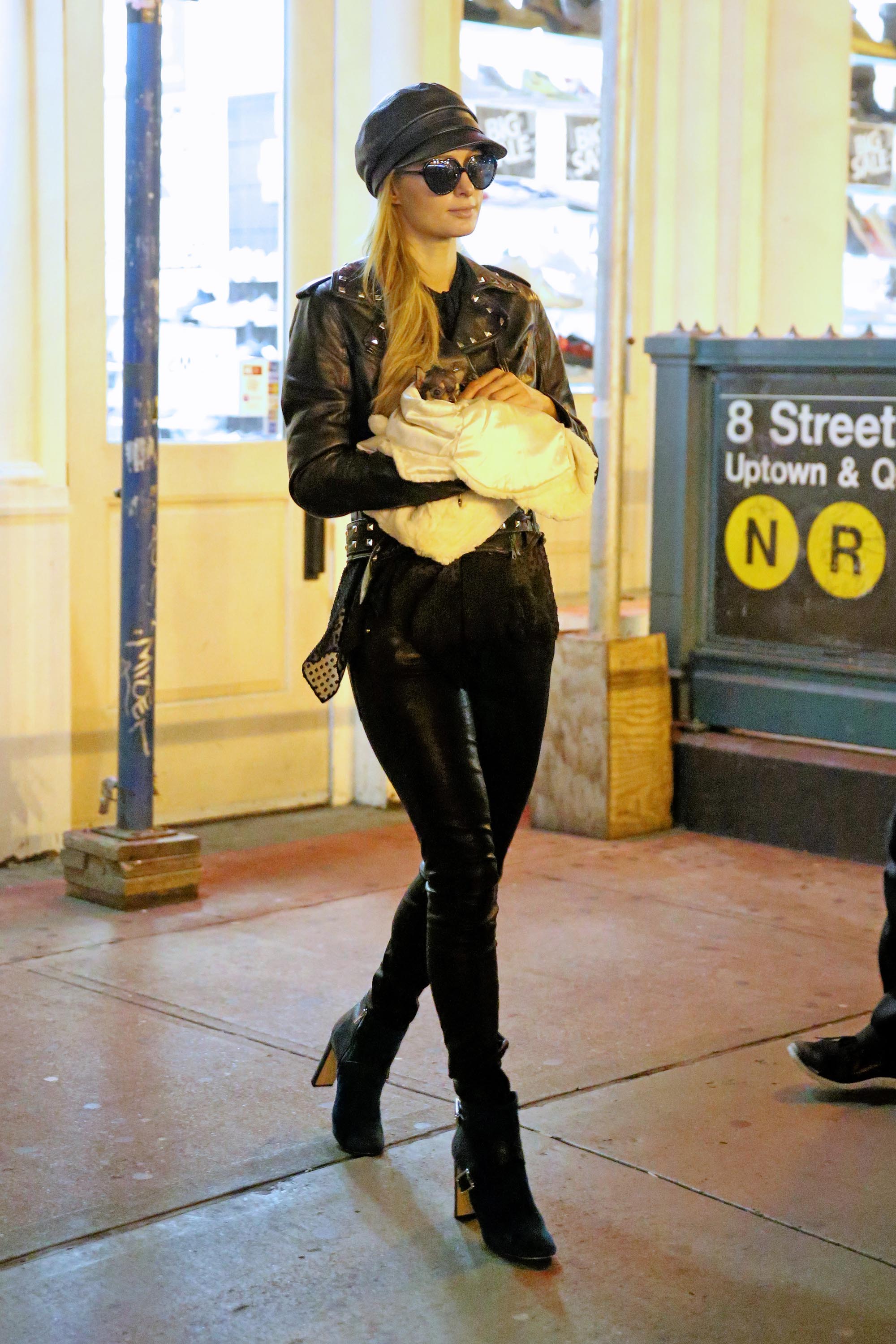 Paris Hilton leaves her apartment in New York