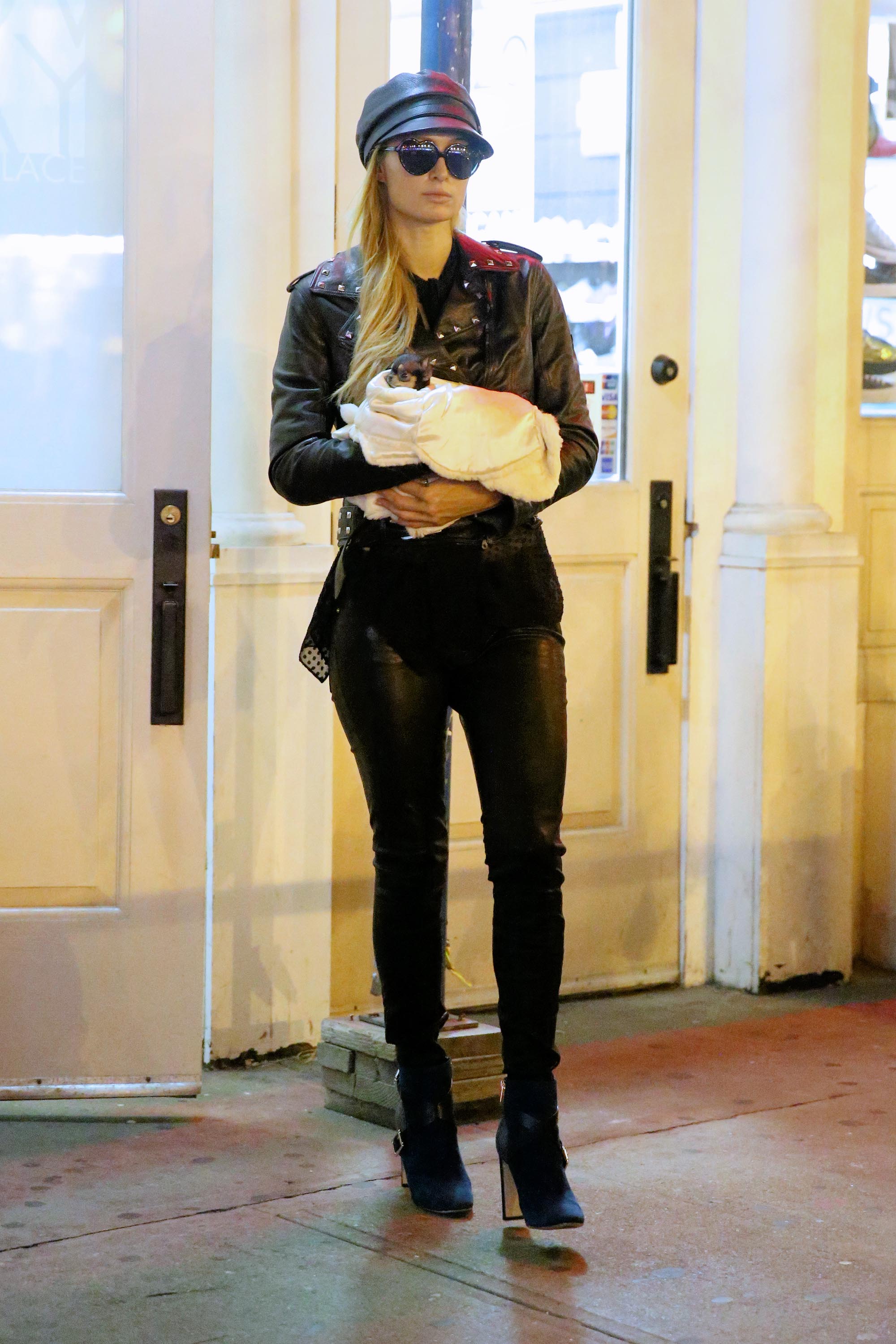 Paris Hilton leaves her apartment in New York