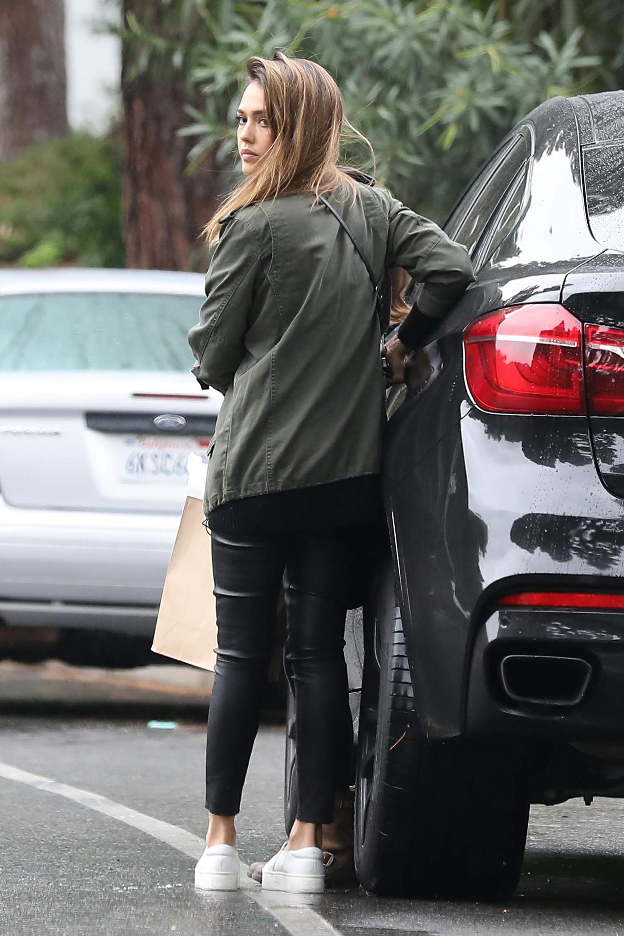 Jessica Alba arriving to a home in Beverly Hills