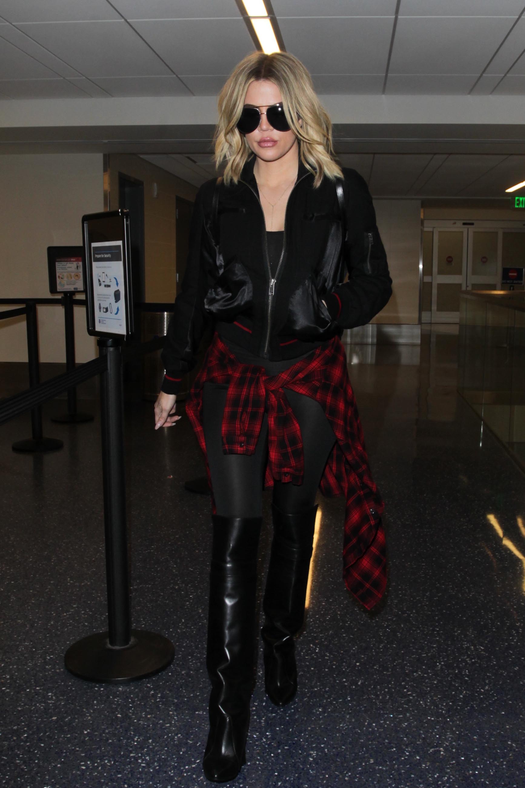 Kelly Gale arriving at LAX