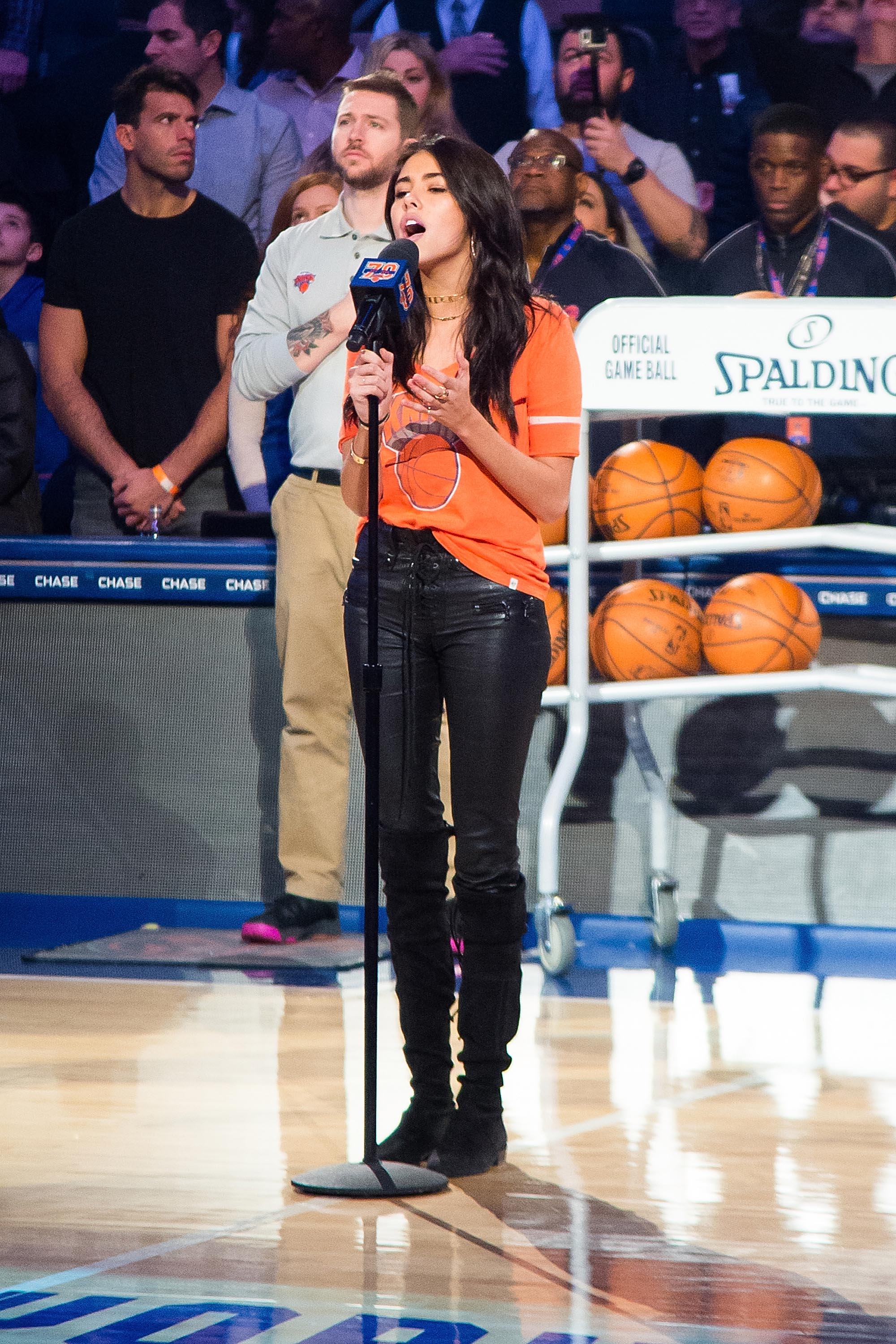 Madison Beer sings the United States National Anthem