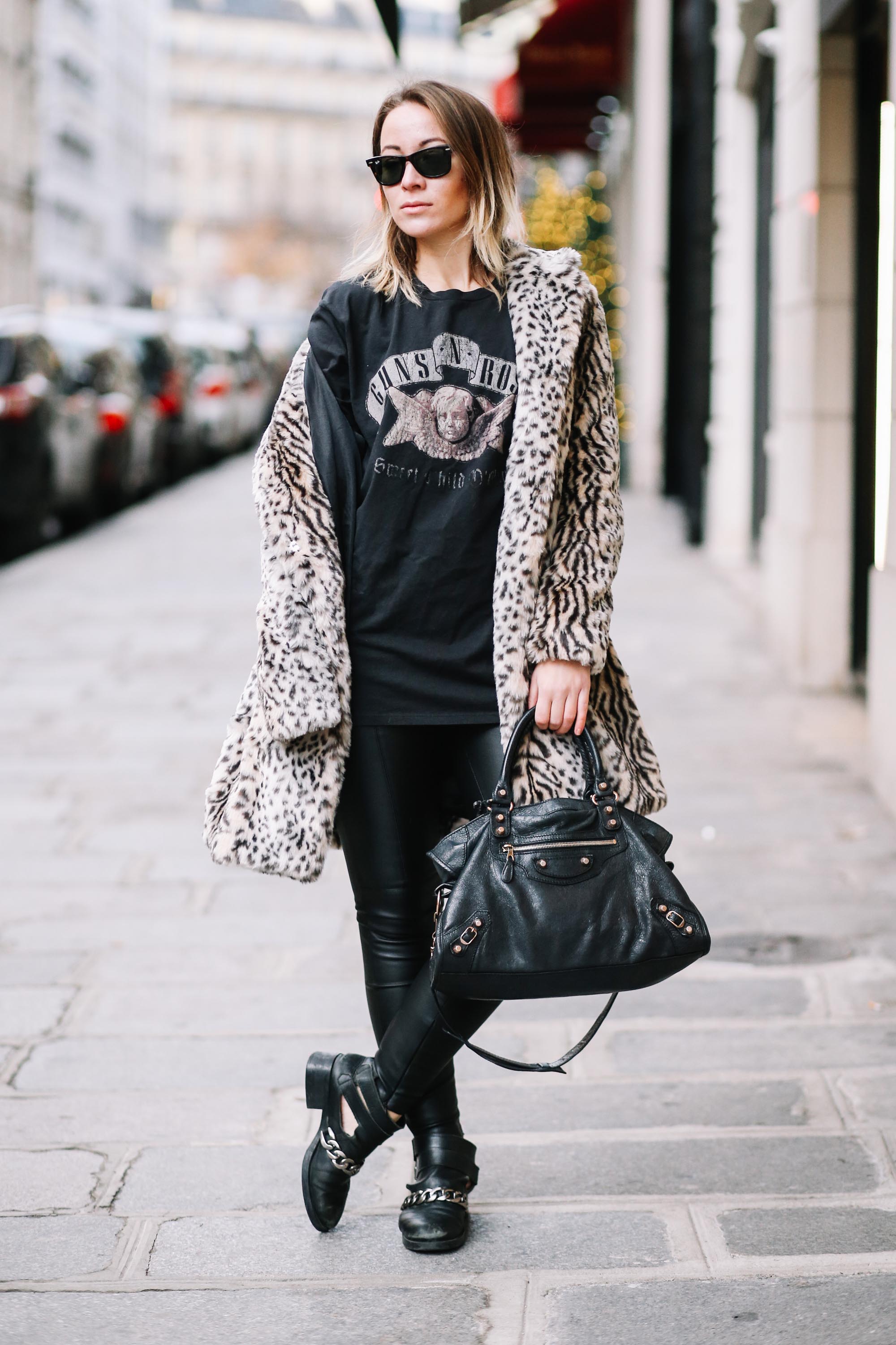 Amelie Lloyd street style in Paris