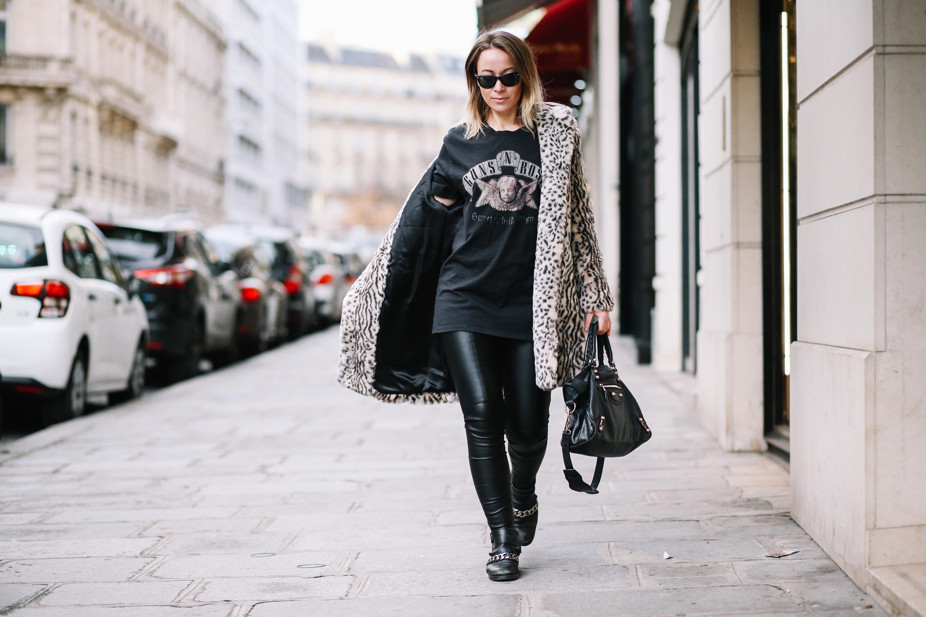 Amelie Lloyd street style in Paris