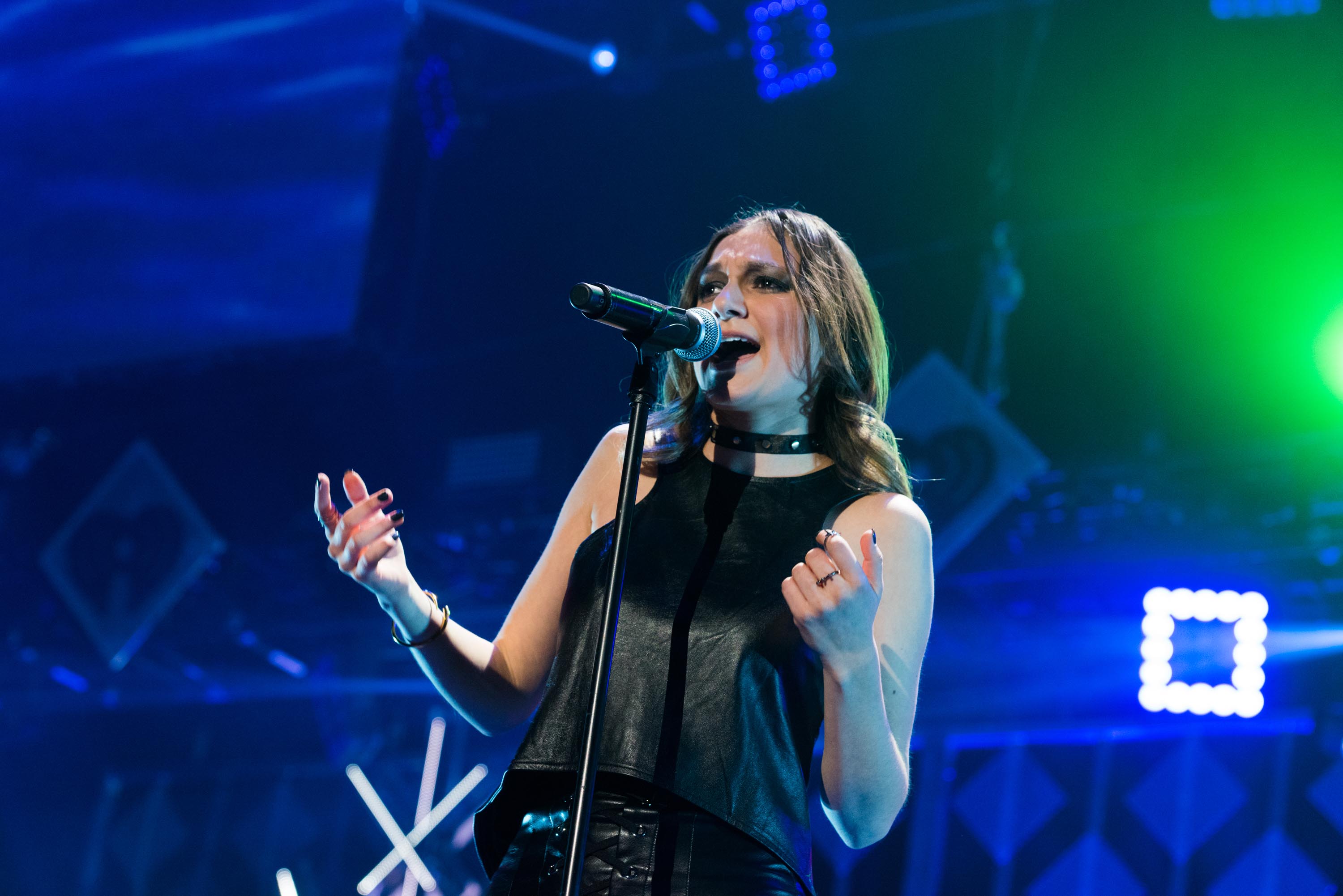 Daya performs on stage at Phillips Arena