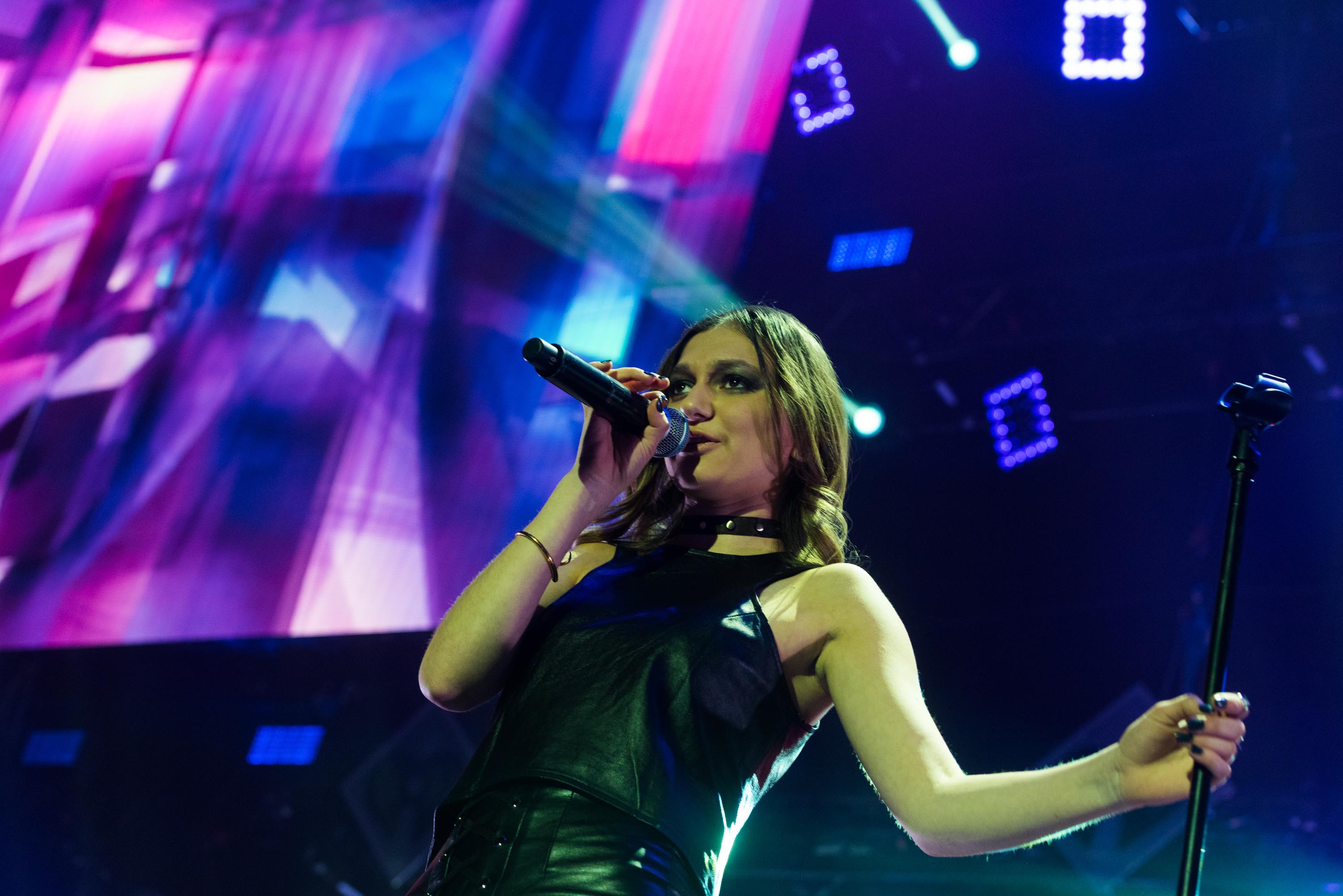 Daya performs on stage at Phillips Arena