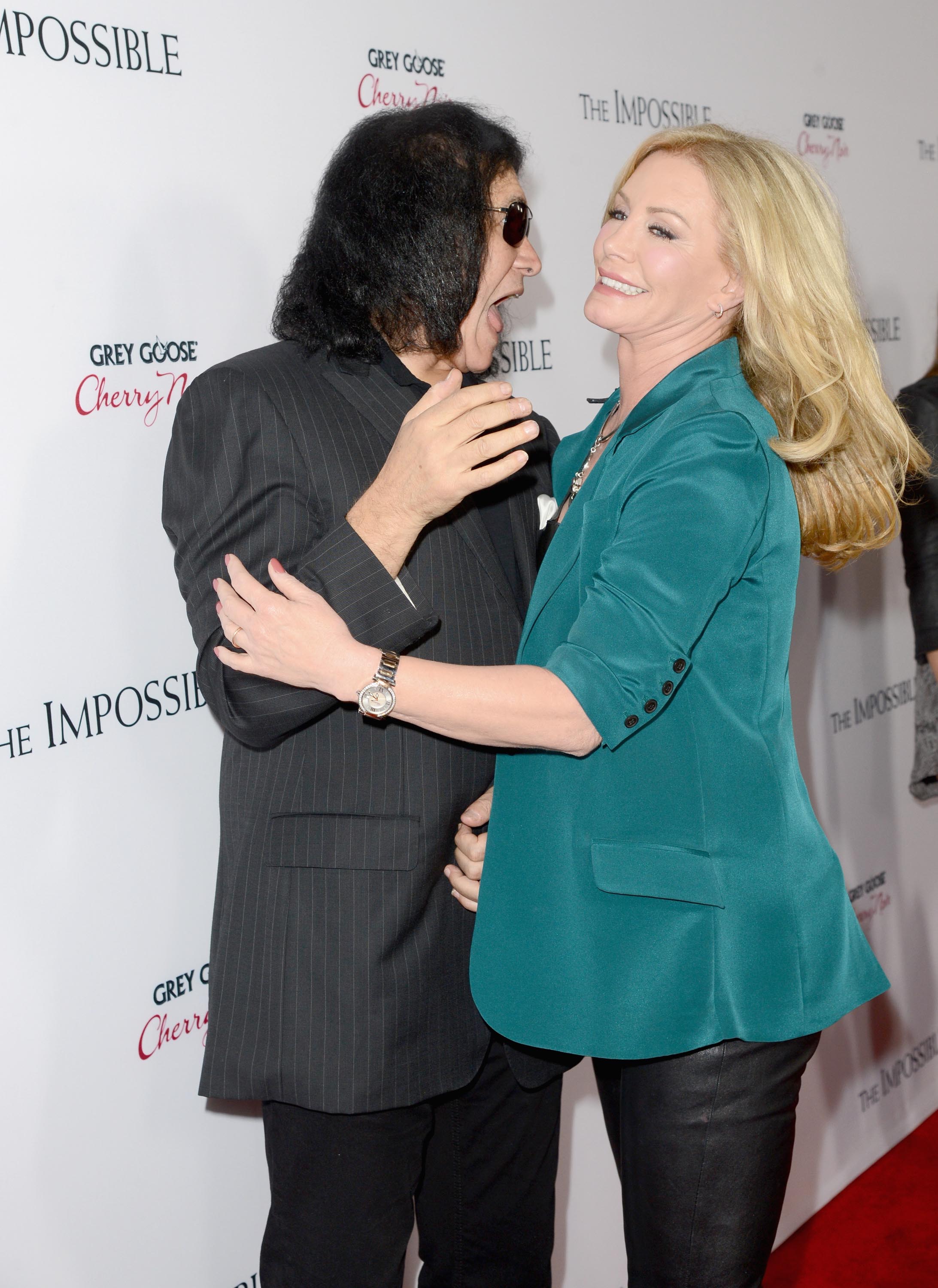 Shannon Tweed arrives at the The Impossible Los Angeles Premiere