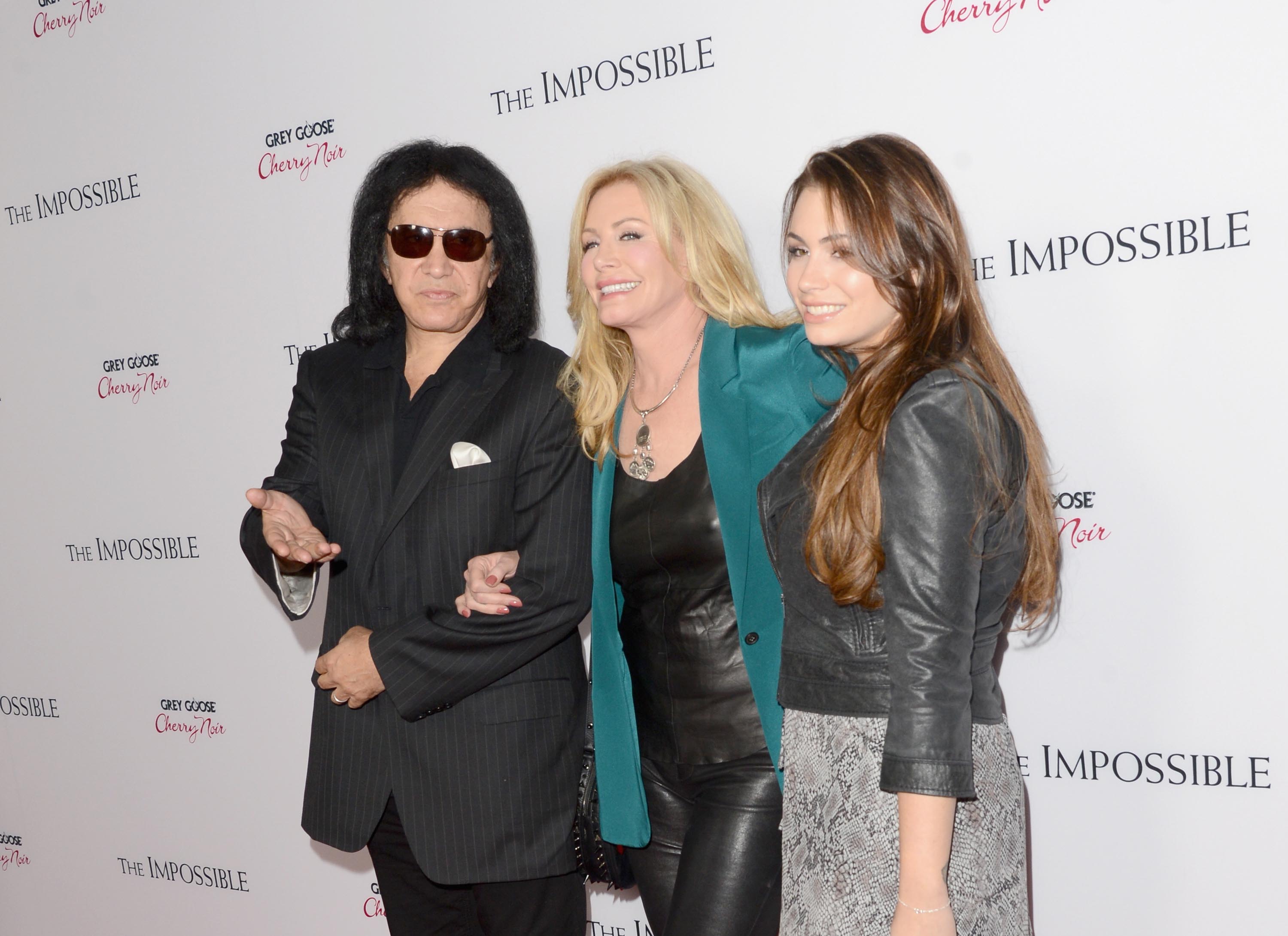 Shannon Tweed arrives at the The Impossible Los Angeles Premiere