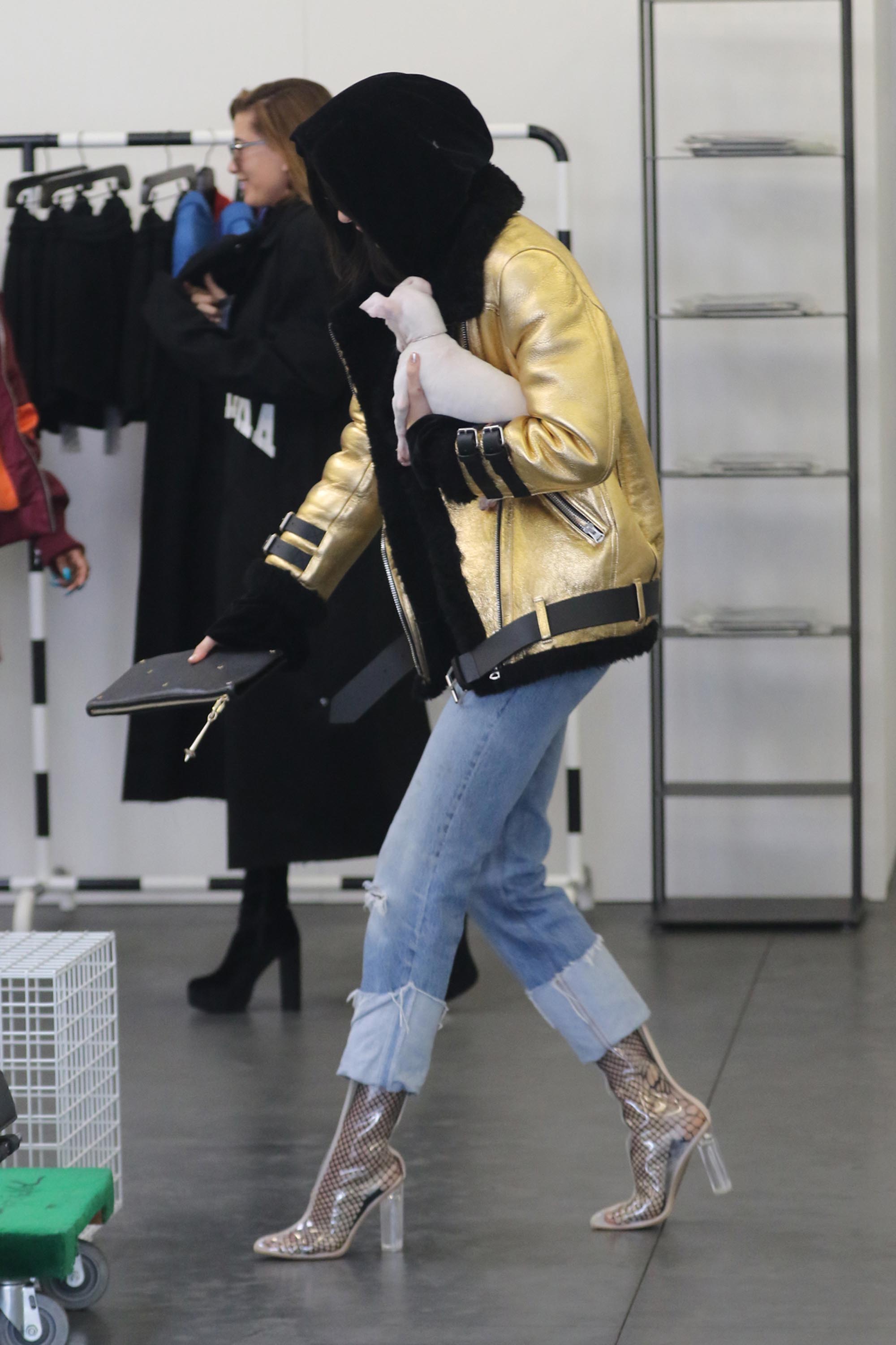 Hailey Baldwin & Kendall Jenner shopping in West Hollywood