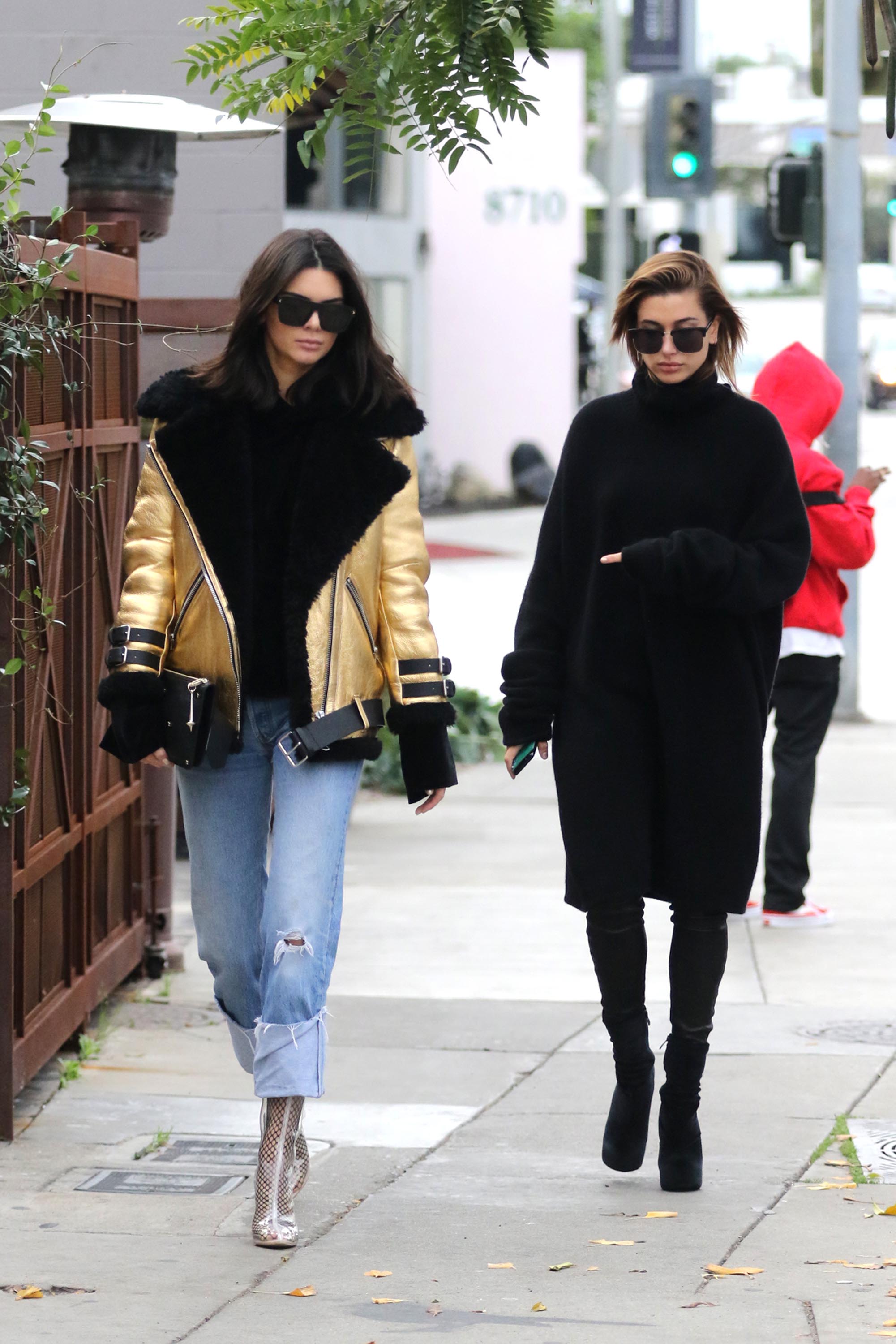 Hailey Baldwin & Kendall Jenner shopping in West Hollywood