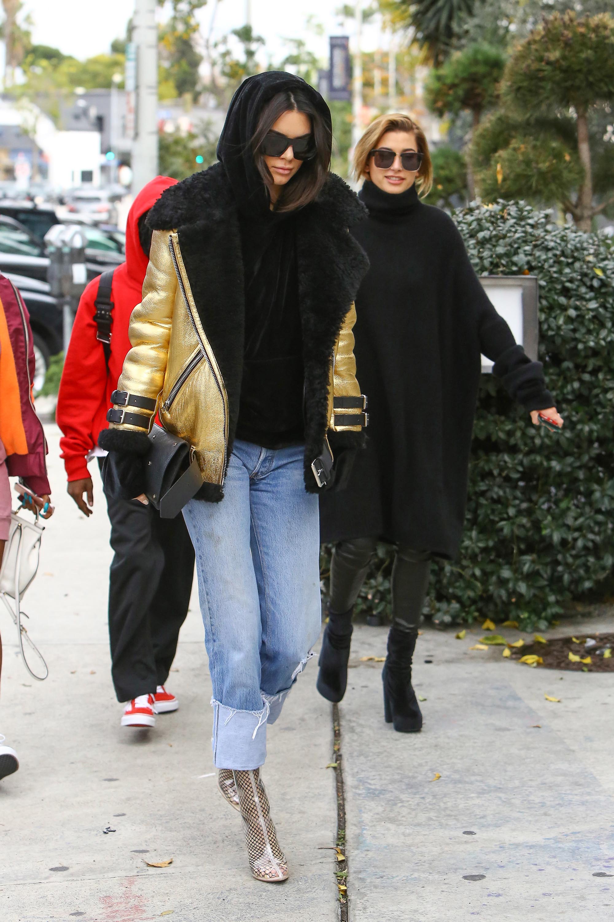 Hailey Baldwin & Kendall Jenner shopping in West Hollywood