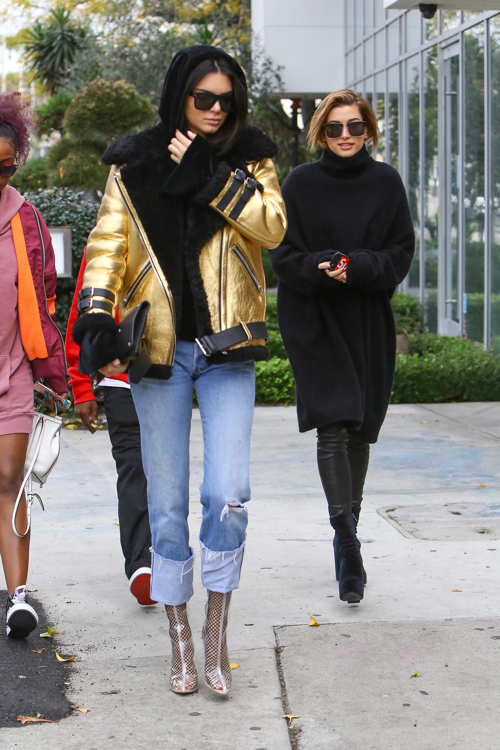 Hailey Baldwin & Kendall Jenner shopping in West Hollywood