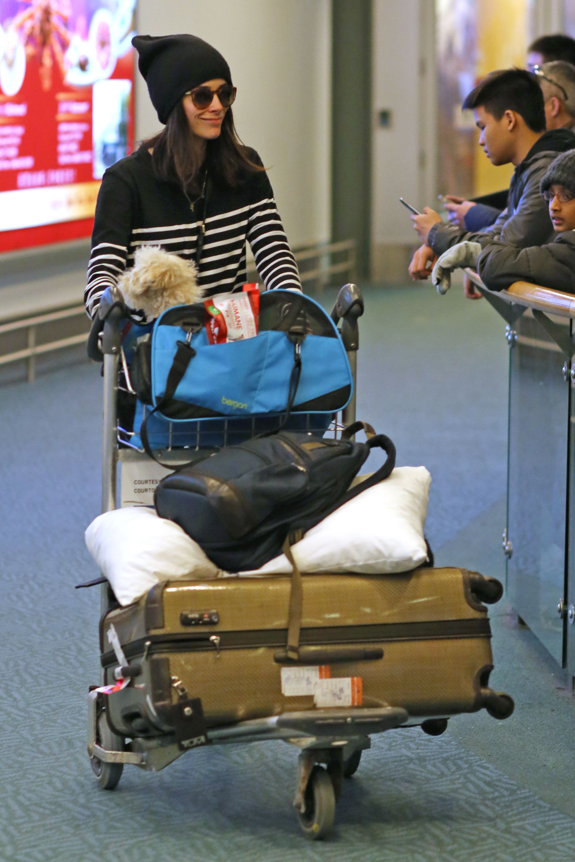 Abigail Spencer arrives back into Vancouve