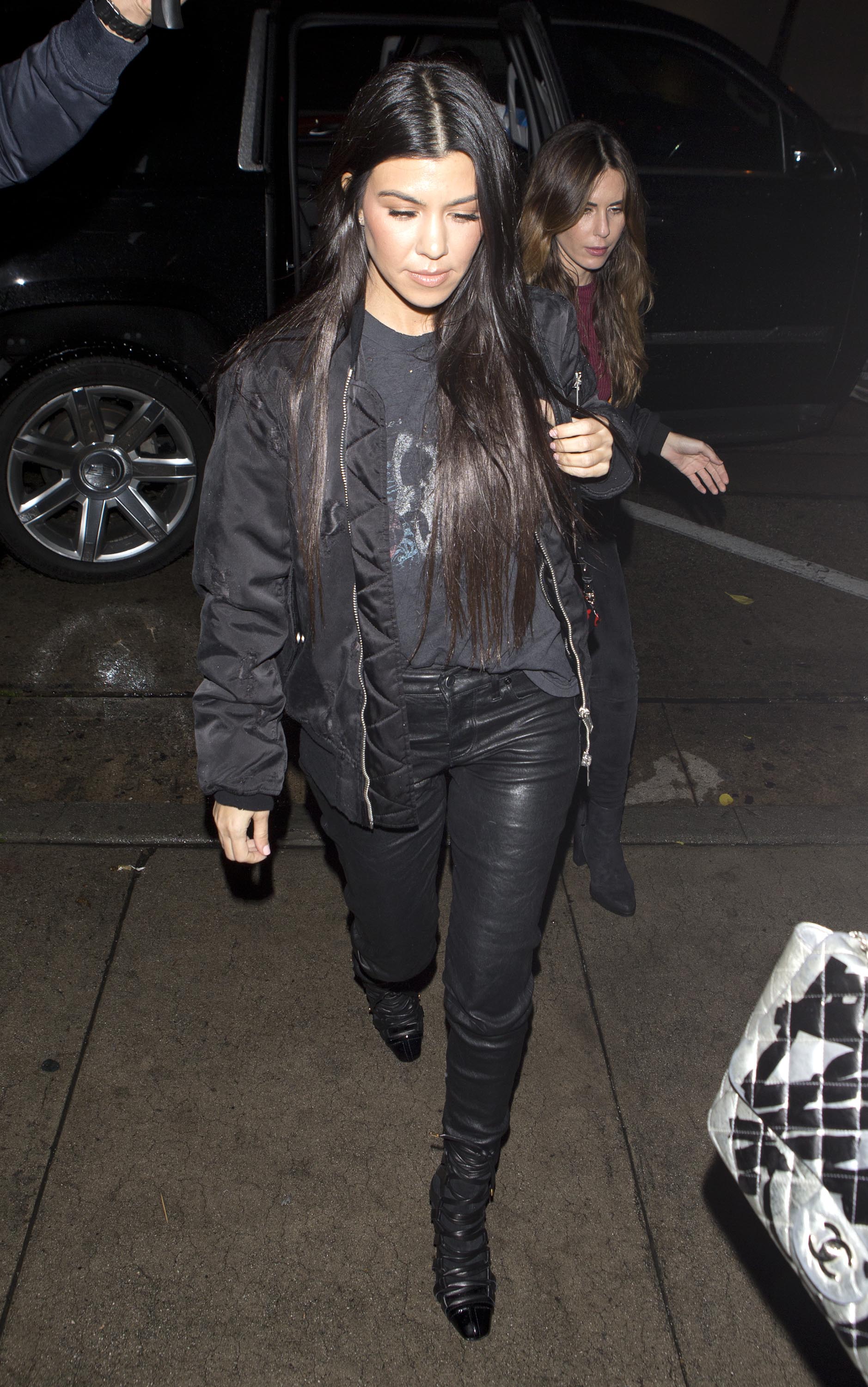 Kourtney Kardashian seen arriving for dinner at Craigs