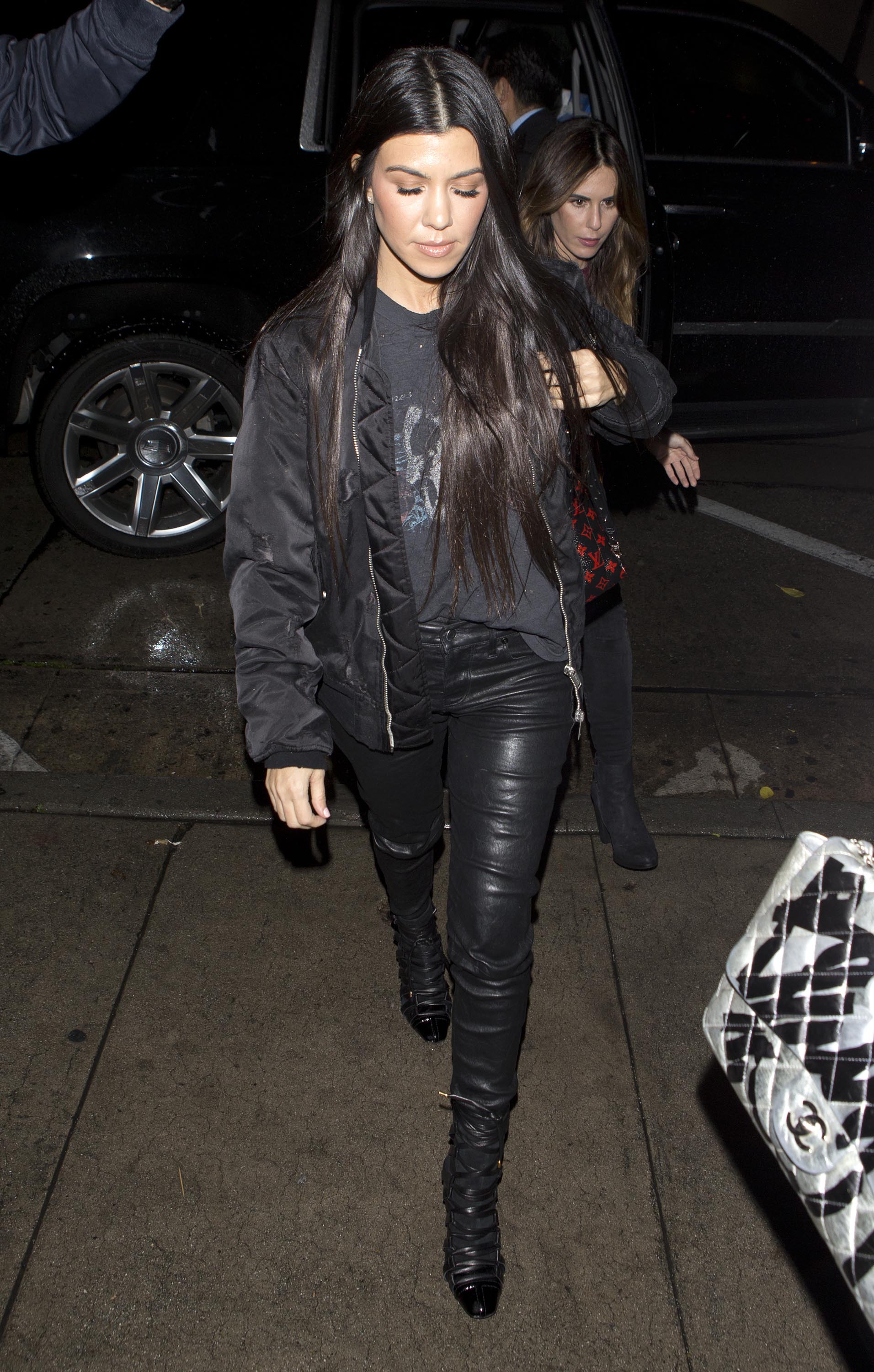 Kourtney Kardashian seen arriving for dinner at Craigs