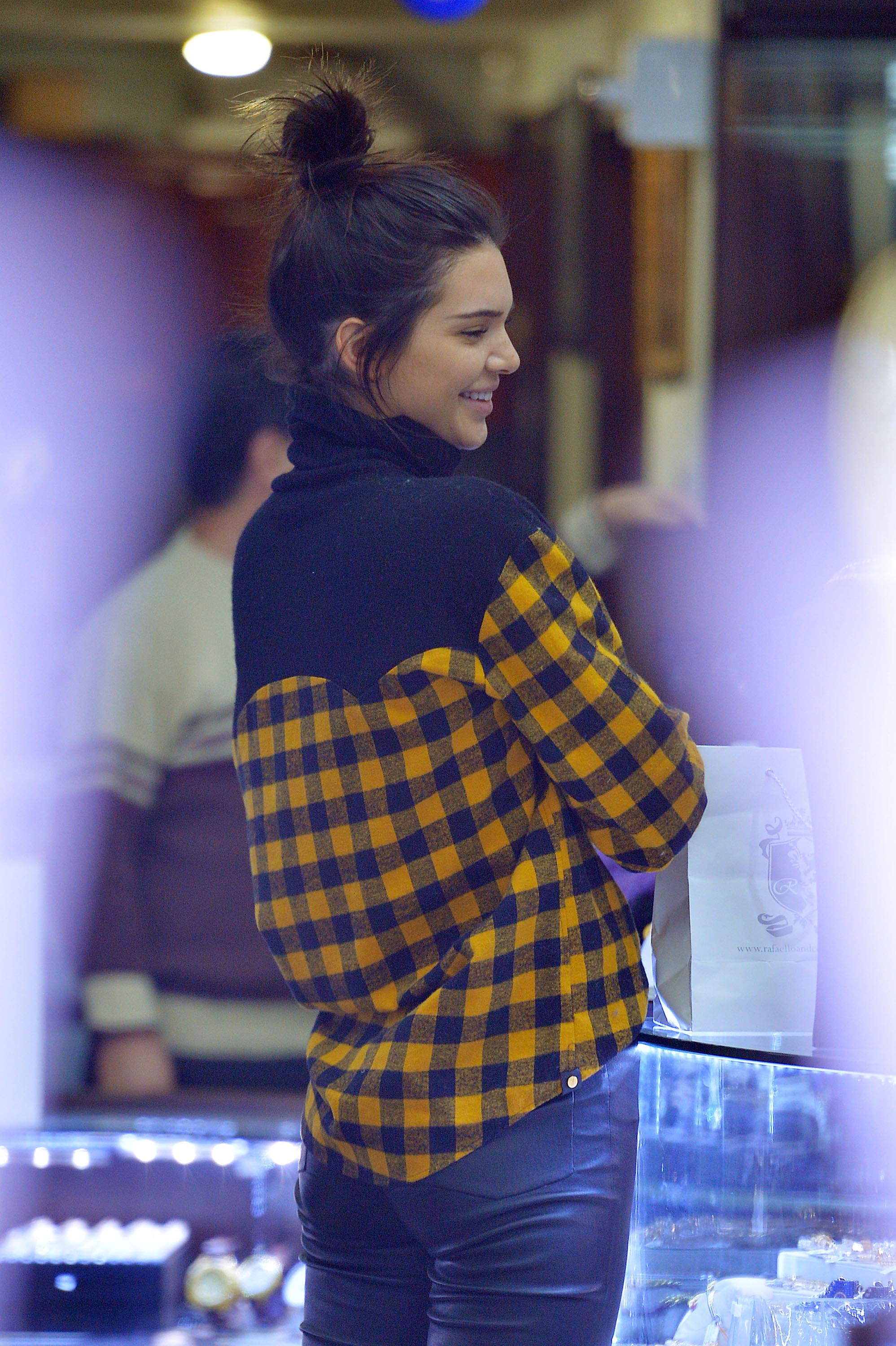 Kendall Jenner shopping in NYC