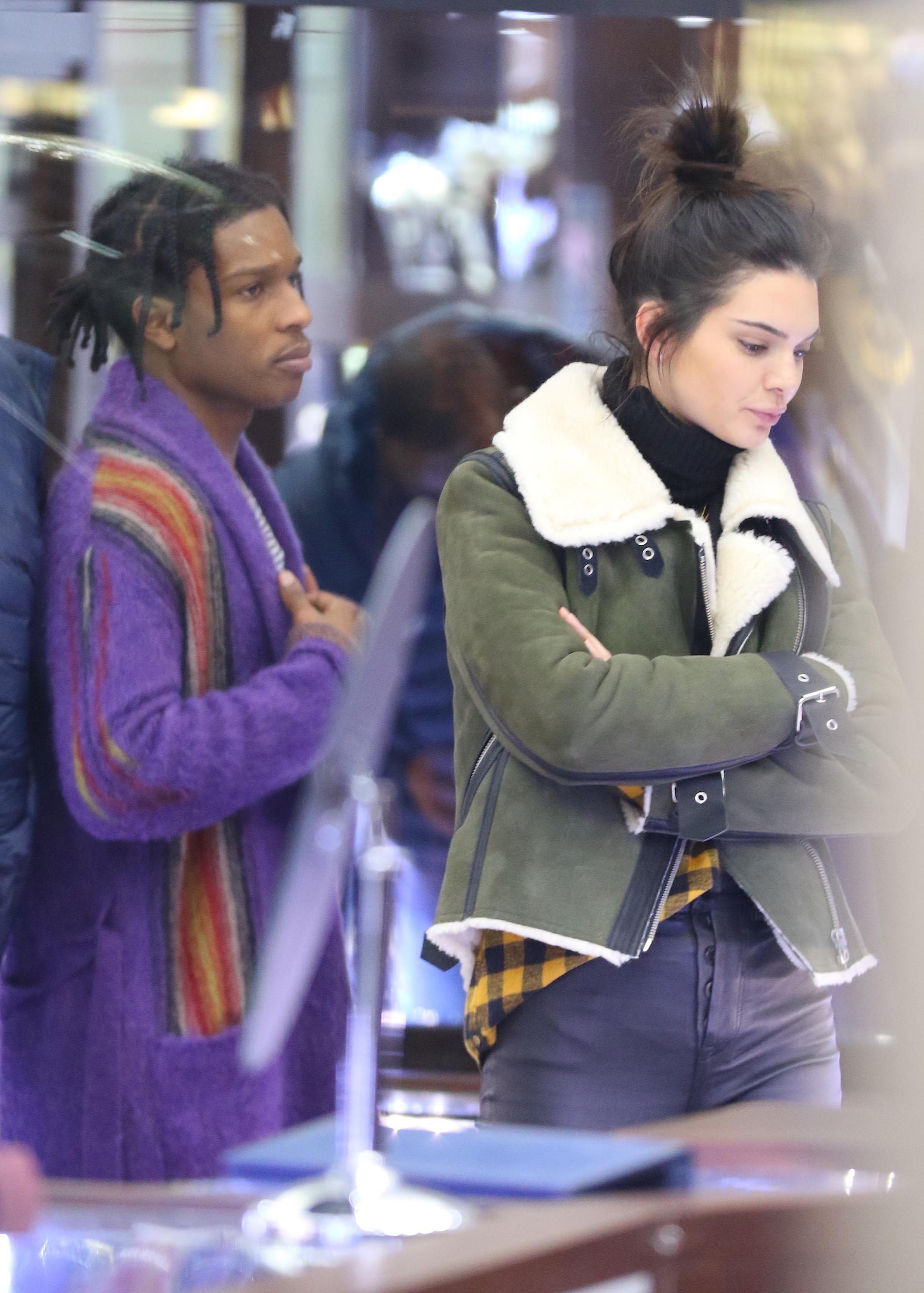 Kendall Jenner shopping in NYC