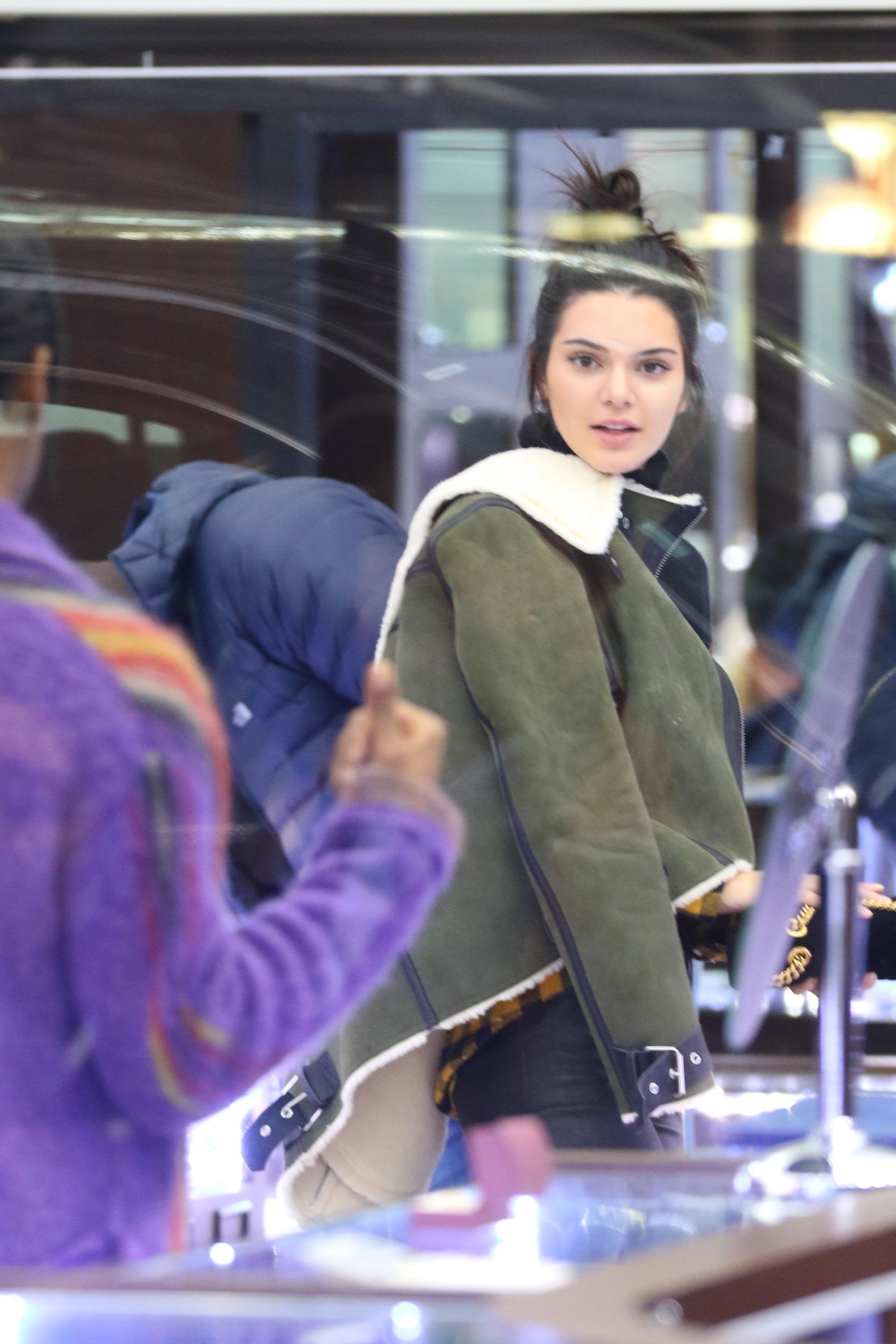 Kendall Jenner shopping in NYC