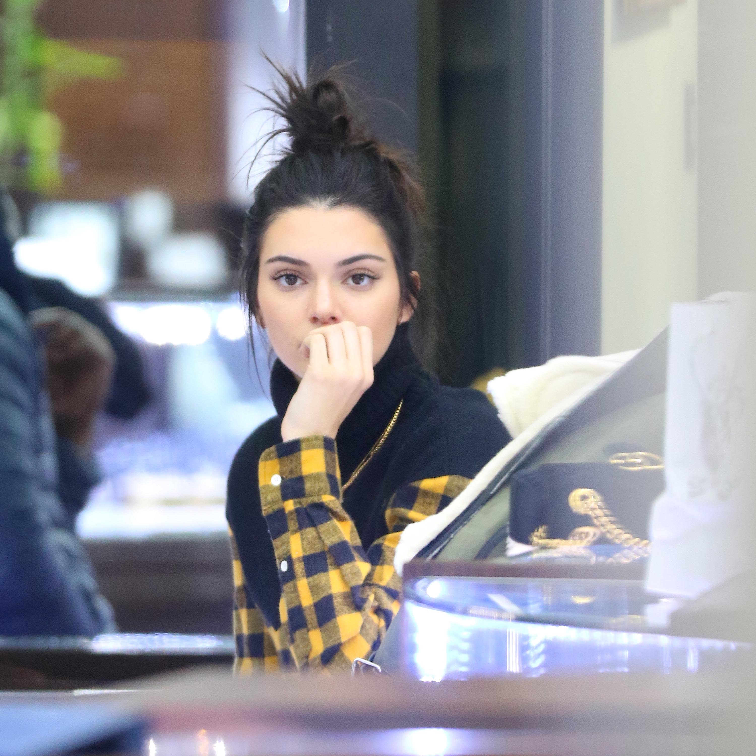 Kendall Jenner shopping in NYC