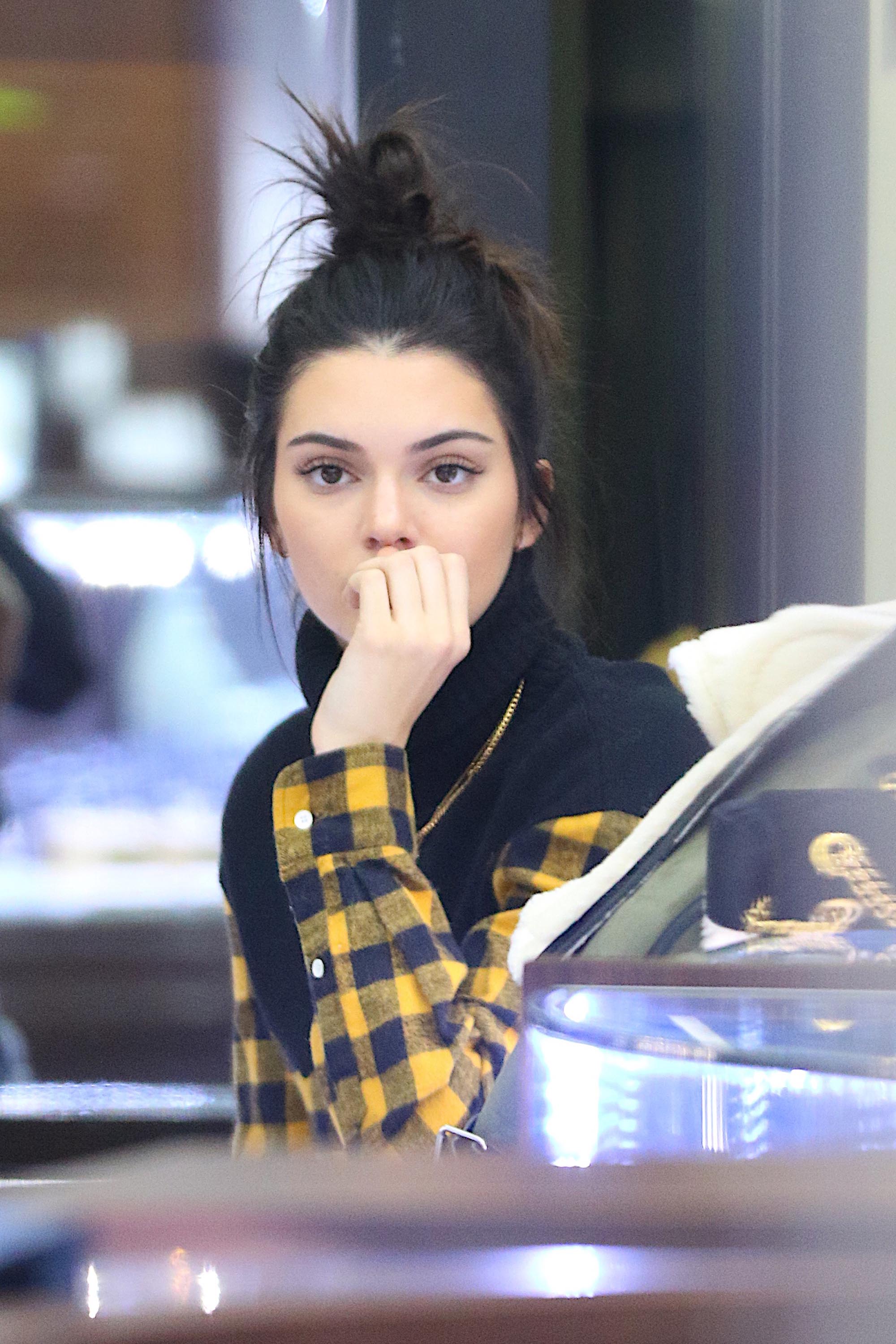 Kendall Jenner shopping in NYC