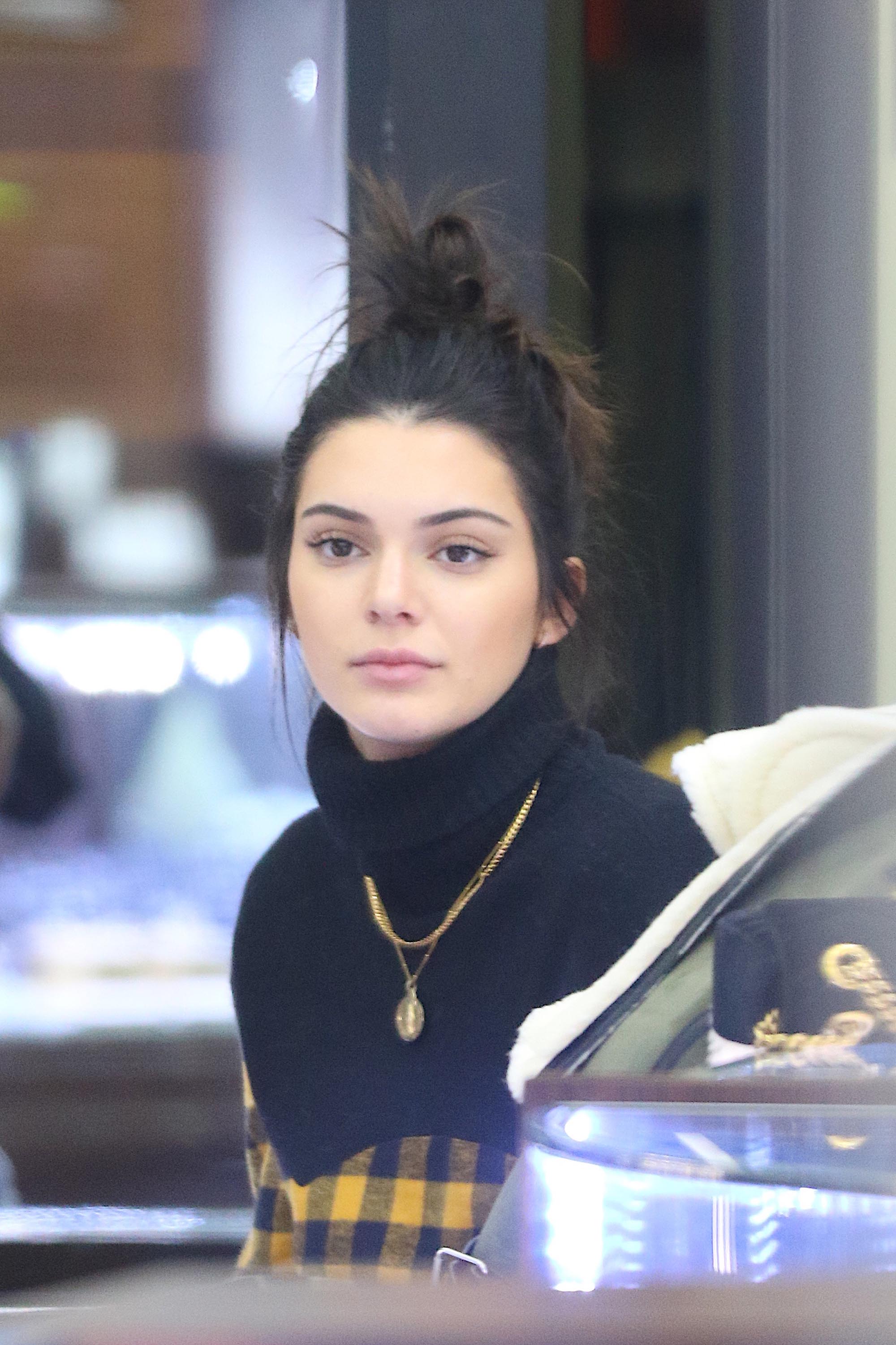 Kendall Jenner shopping in NYC