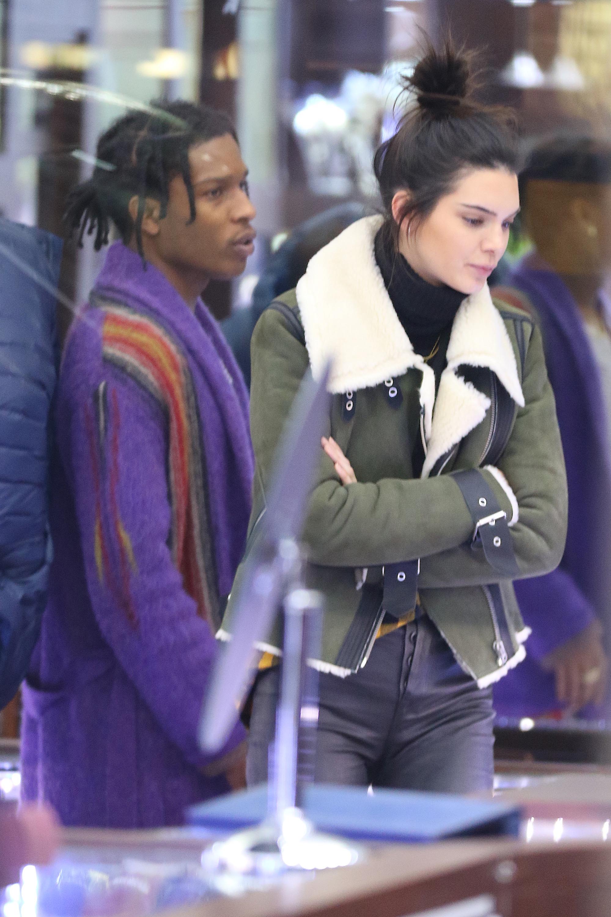 Kendall Jenner shopping in NYC