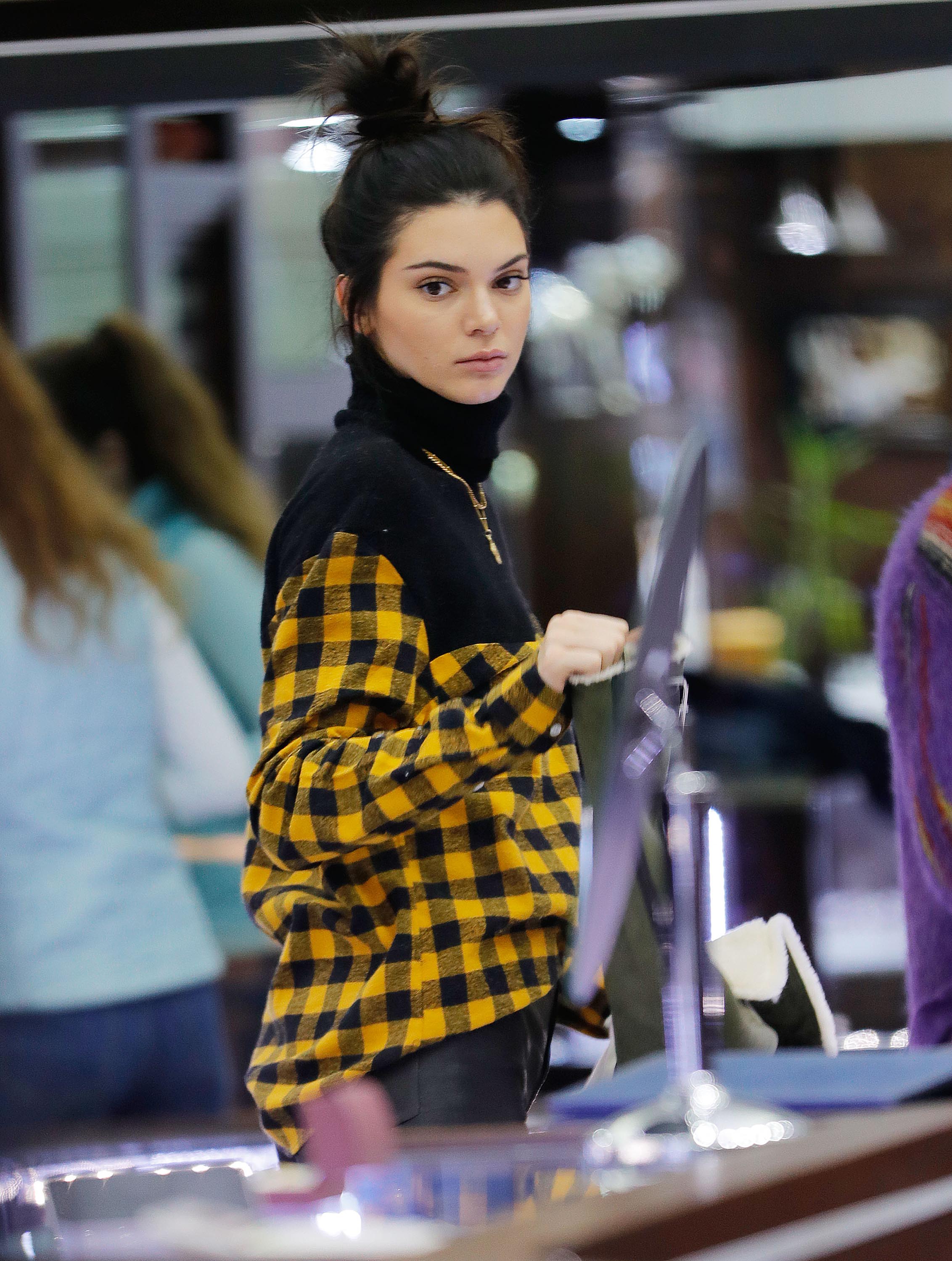 Kendall Jenner shopping in NYC