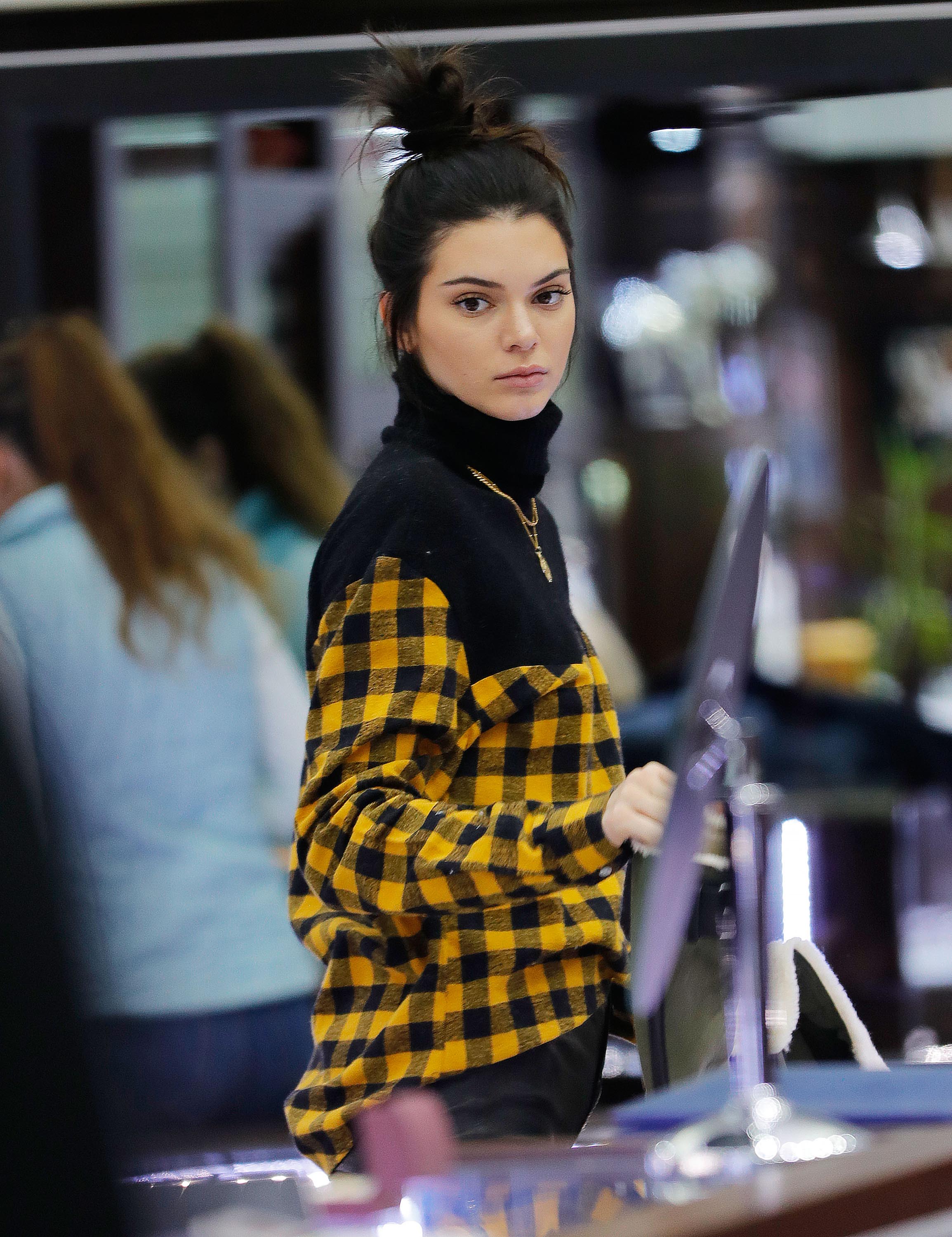 Kendall Jenner shopping in NYC