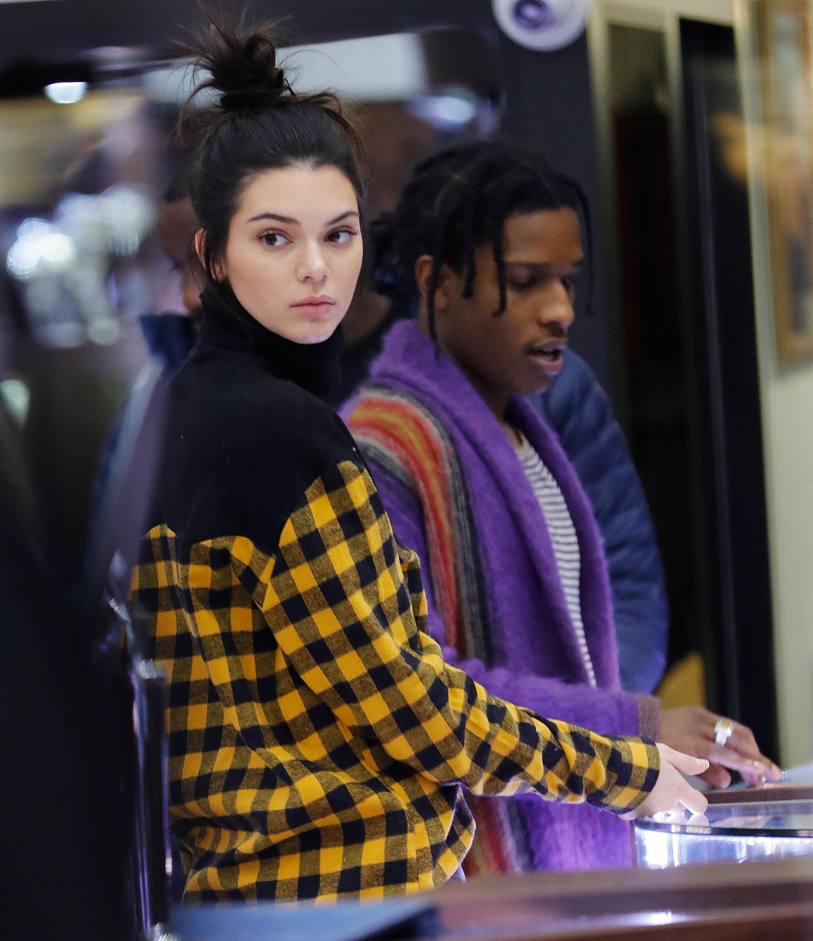 Kendall Jenner shopping in NYC