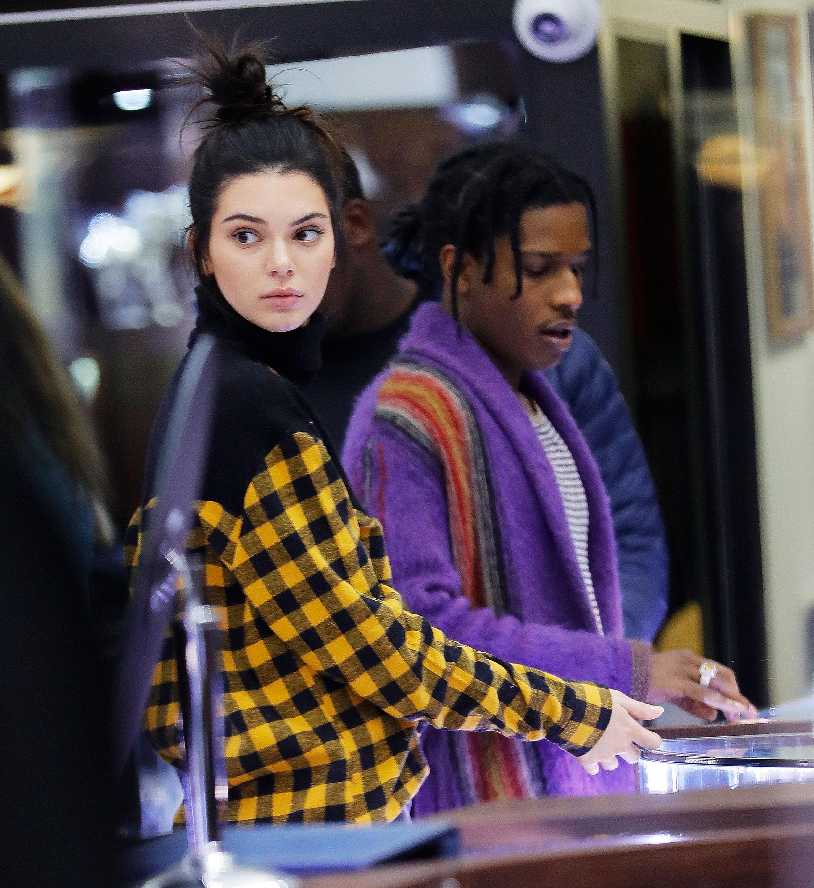 Kendall Jenner shopping in NYC