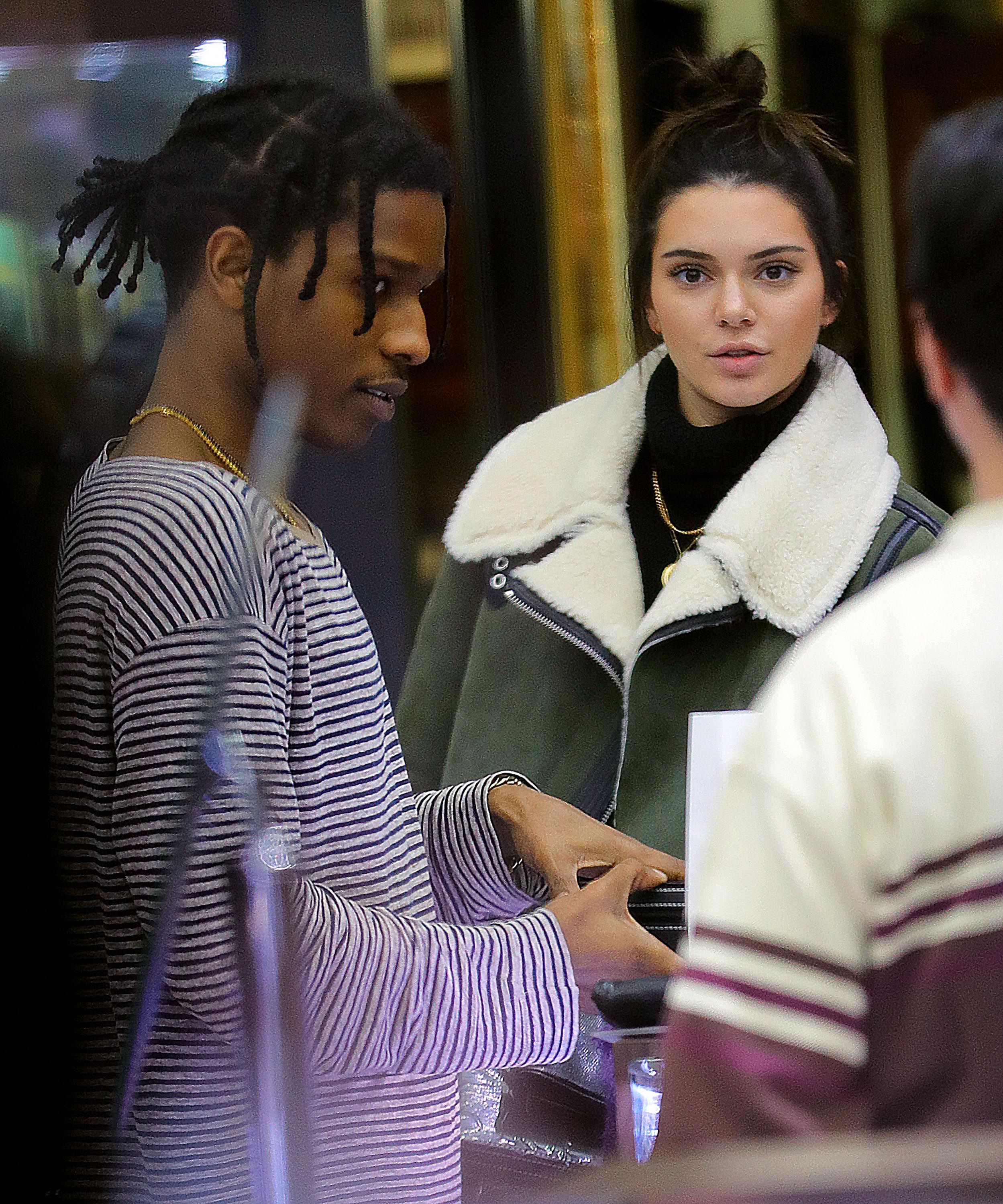 Kendall Jenner shopping in NYC