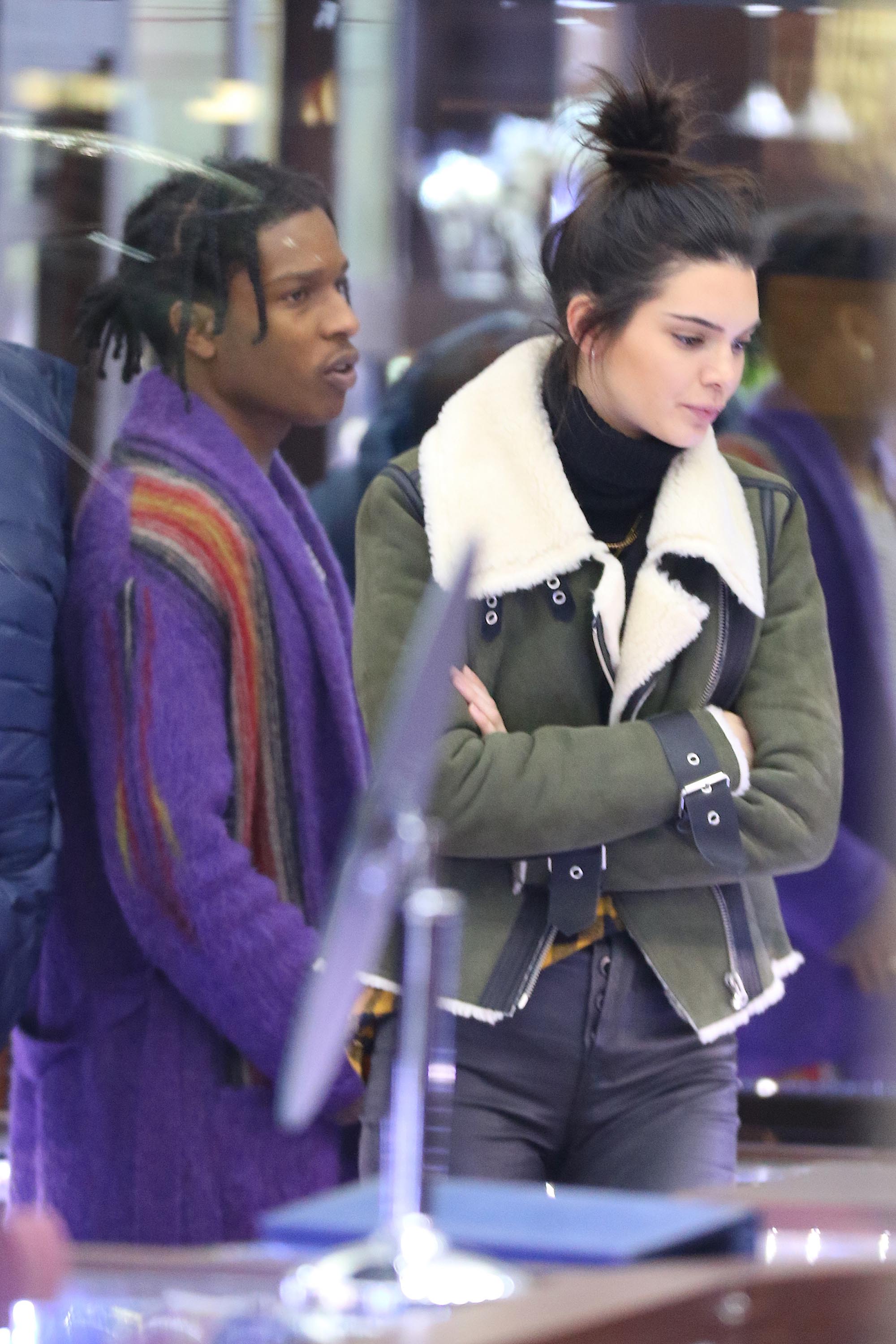 Kendall Jenner shopping in NYC