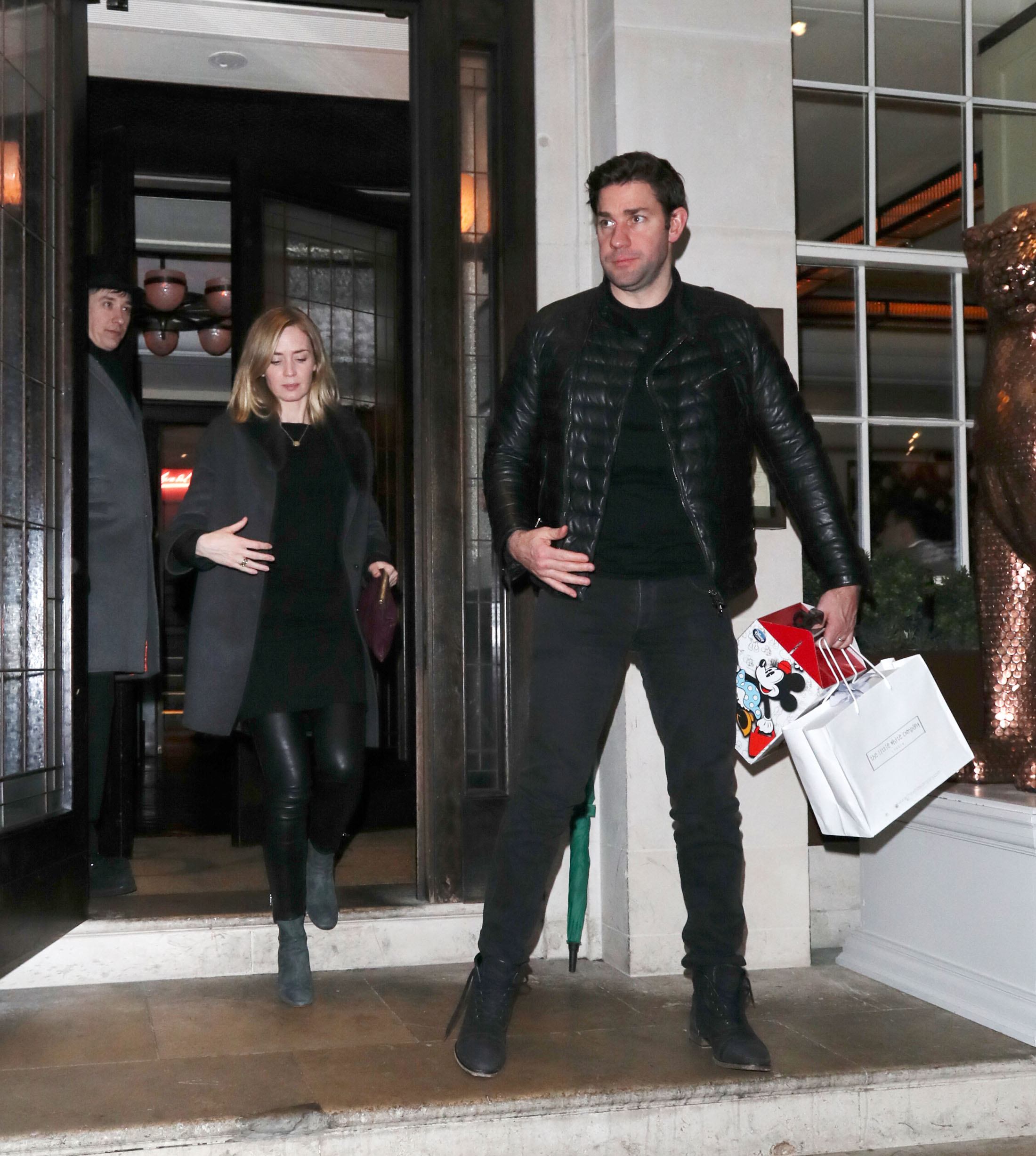 Emily Blunt and John Krasinski enjoy dinner