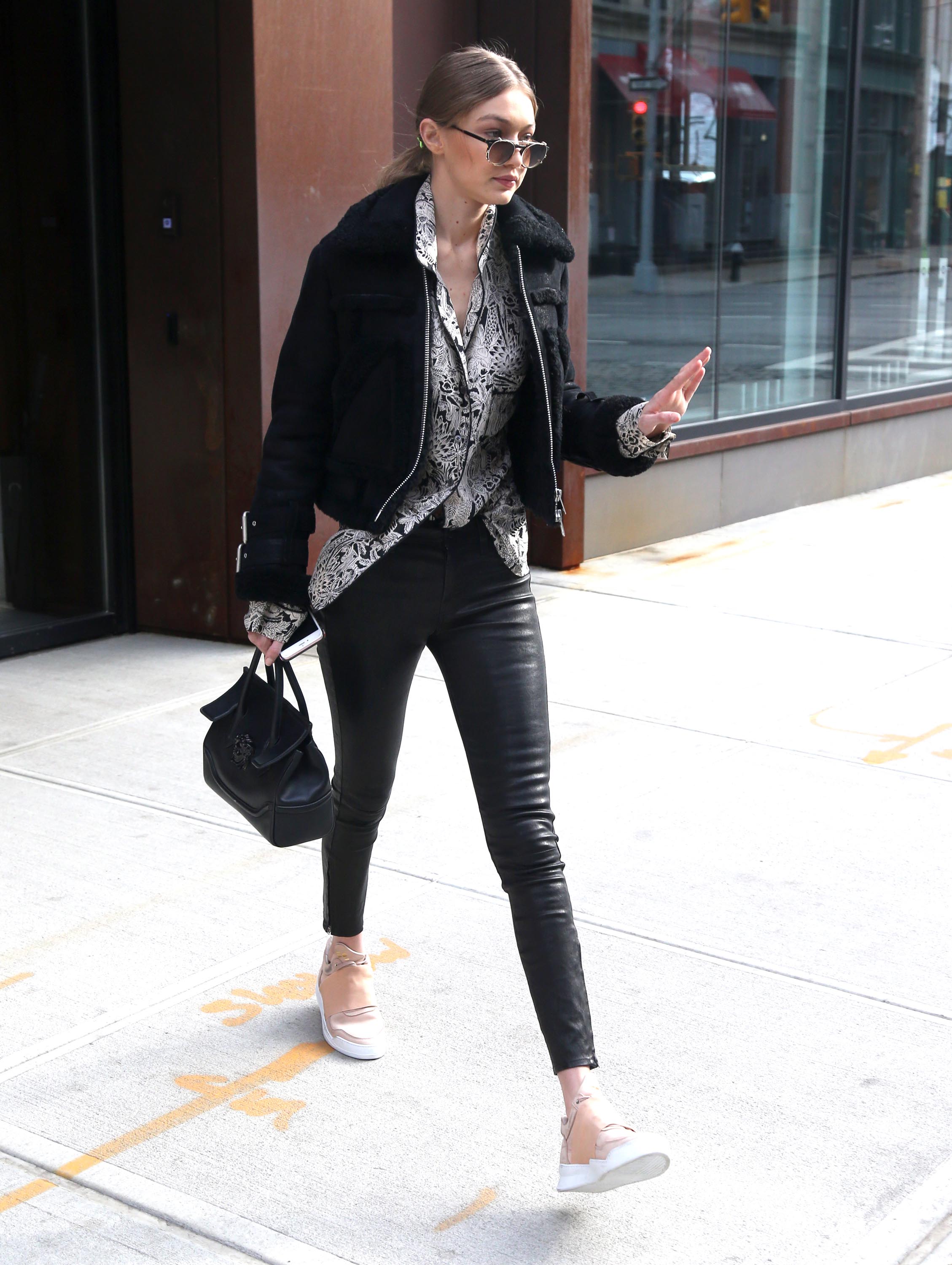 Gigi Hadid leaves her apartment