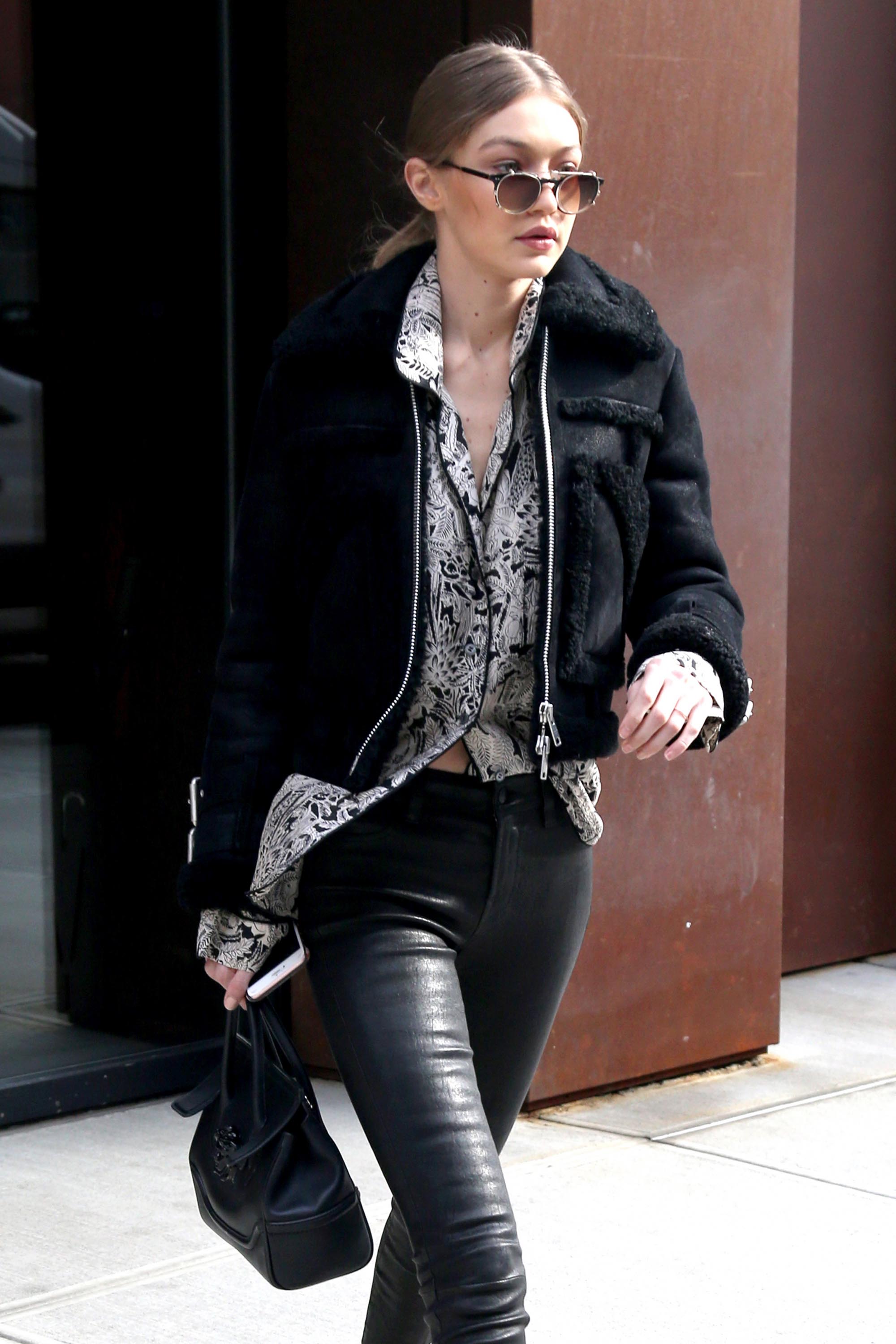 Gigi Hadid leaves her apartment